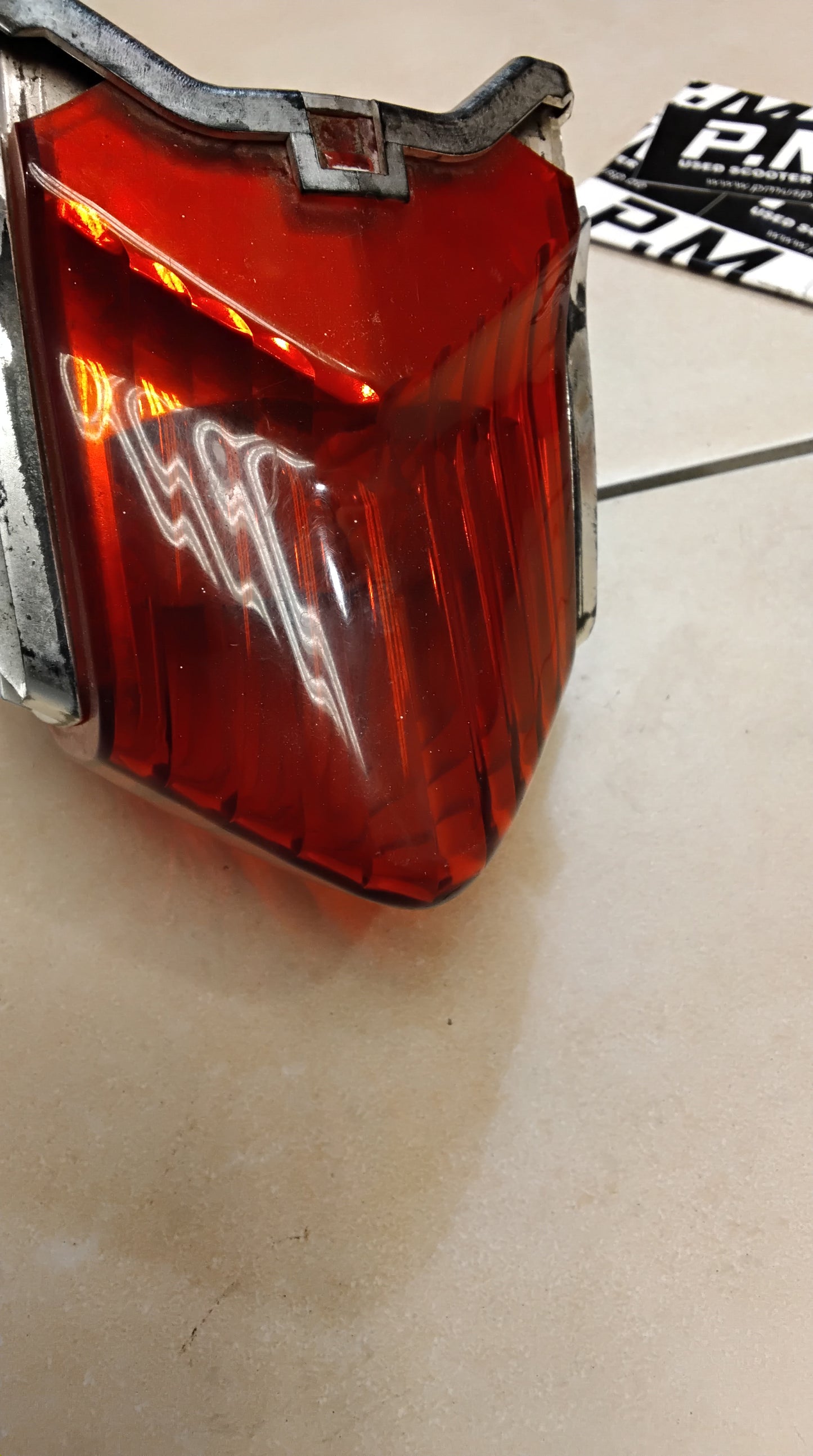 Aprilia SR 50 Factory Rücklicht top Zustand