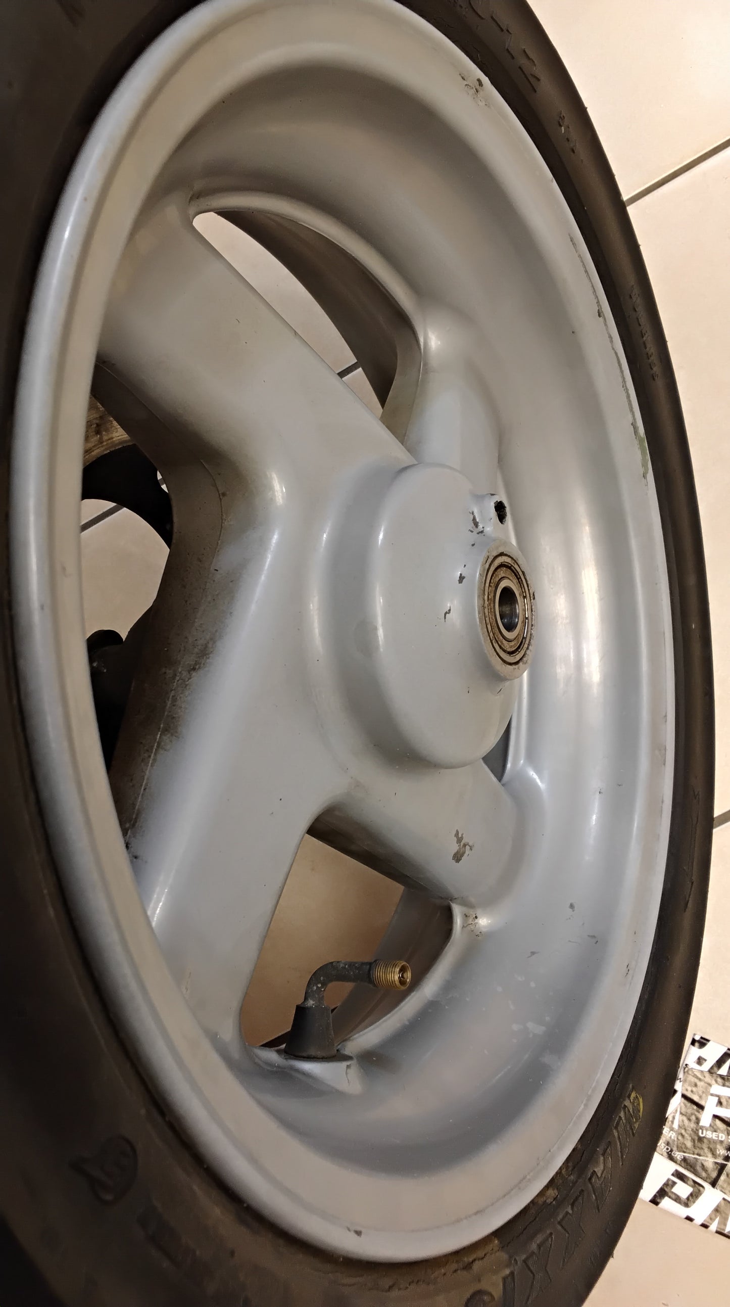 Malaguti F15 Firefox Felge mit Bremsscheibe original Vorderrad