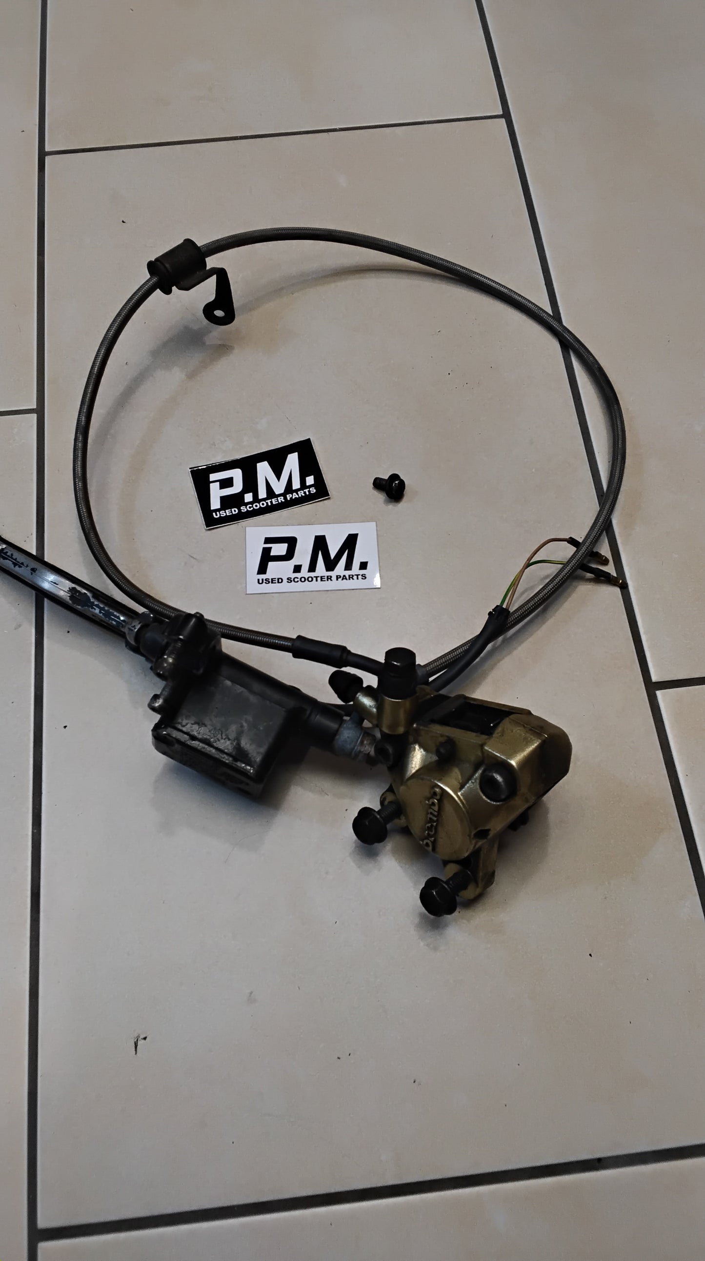 Yamaha Aerox MBK Nitro Bremse vorne komplett Bremspumpe Bremssattel Bremse