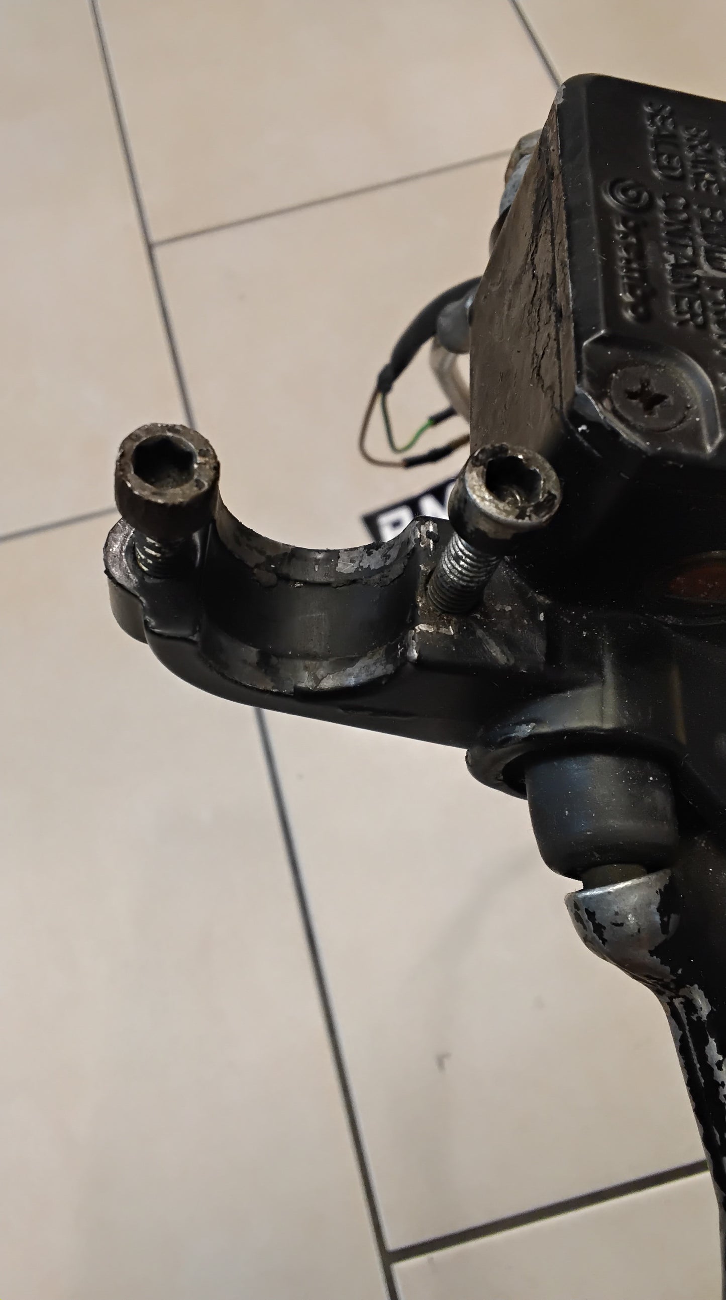 Yamaha Aerox MBK Nitro Bremse vorne komplett Bremspumpe Bremssattel Bremse