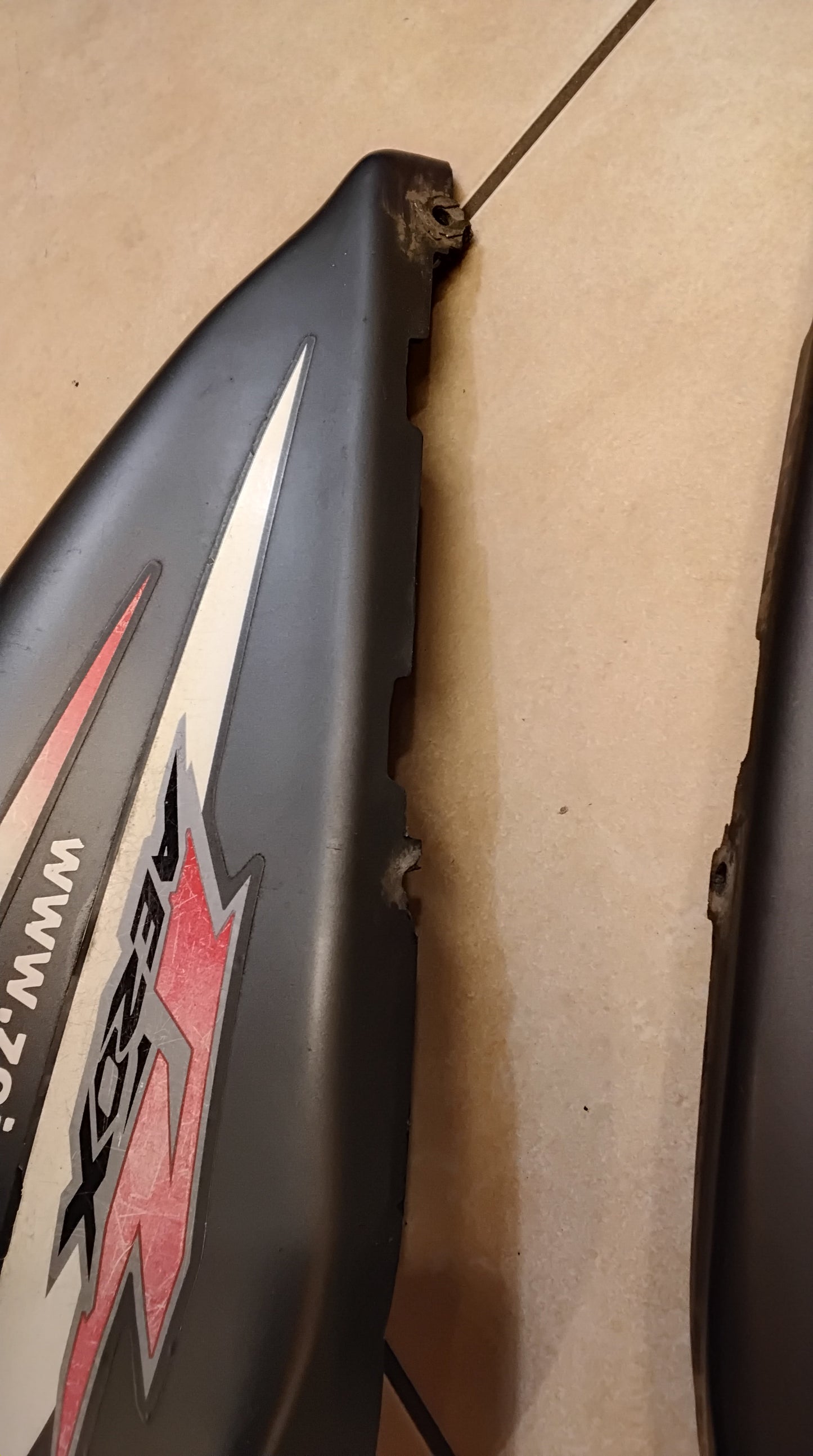 Yamaha Aerox MBK Nitro Seitenverkleidung Seitenbacken Aerox R