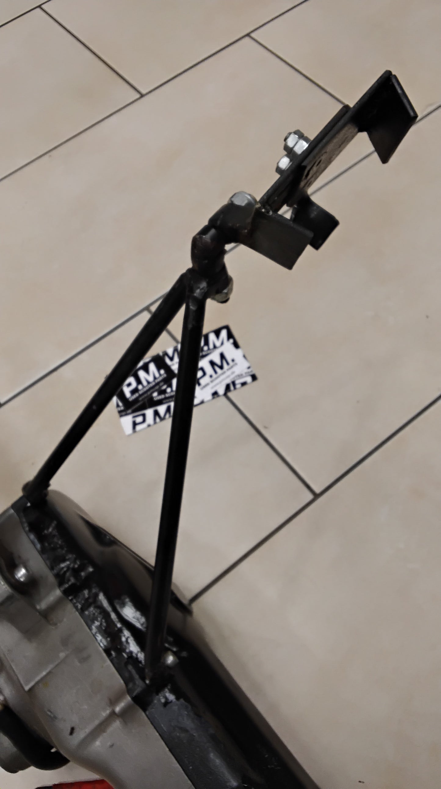 Aerox MBK Minarelli Handyhalterung Wheelie Video Handyhalter