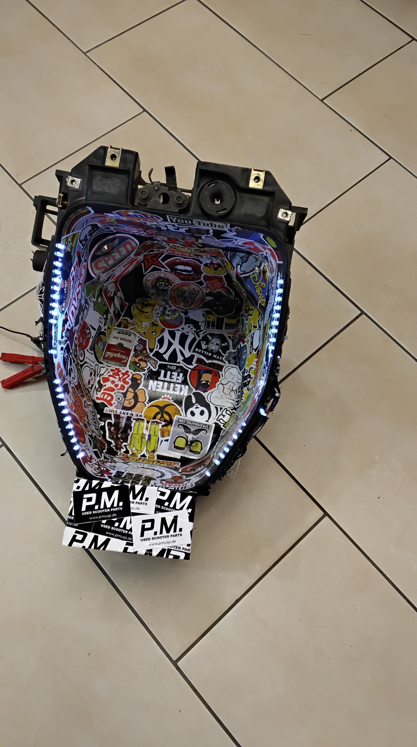 Yamaha Aerox MBK Nitro Helmfach Tuning oldschool