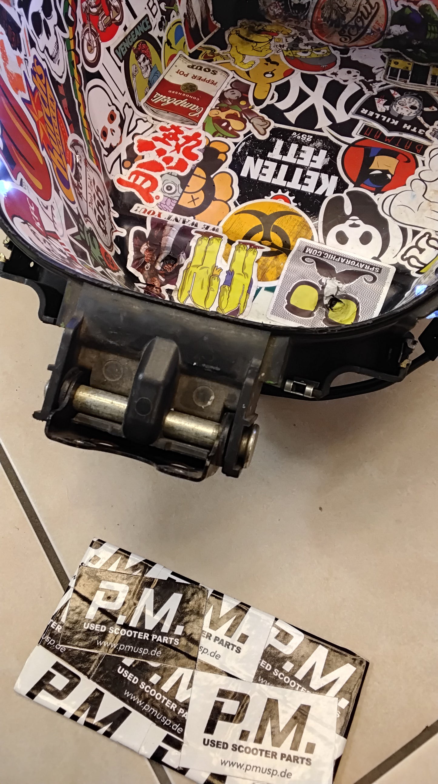 Yamaha Aerox MBK Nitro Helmfach Tuning oldschool