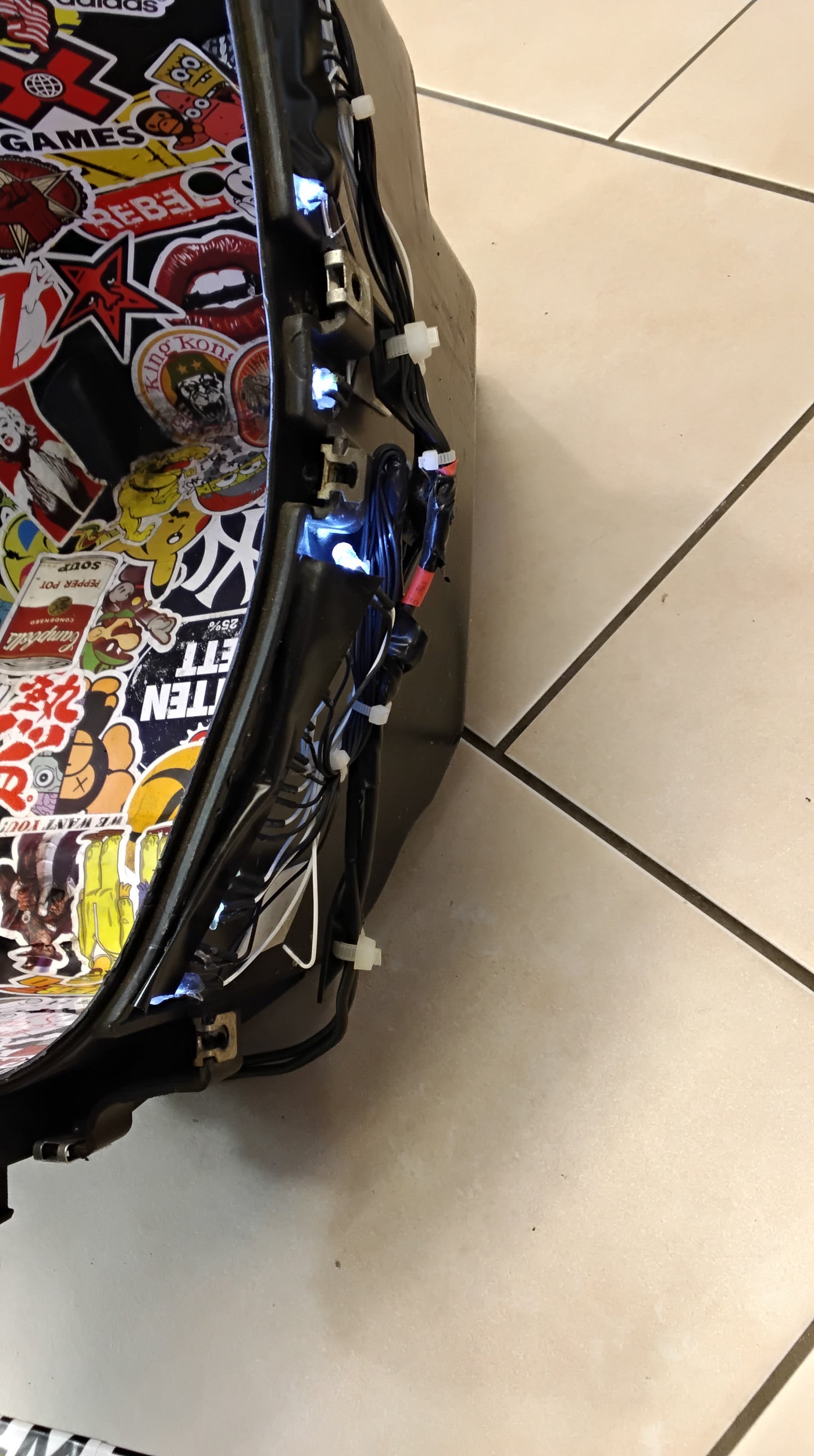 Yamaha Aerox MBK Nitro Helmfach Tuning oldschool
