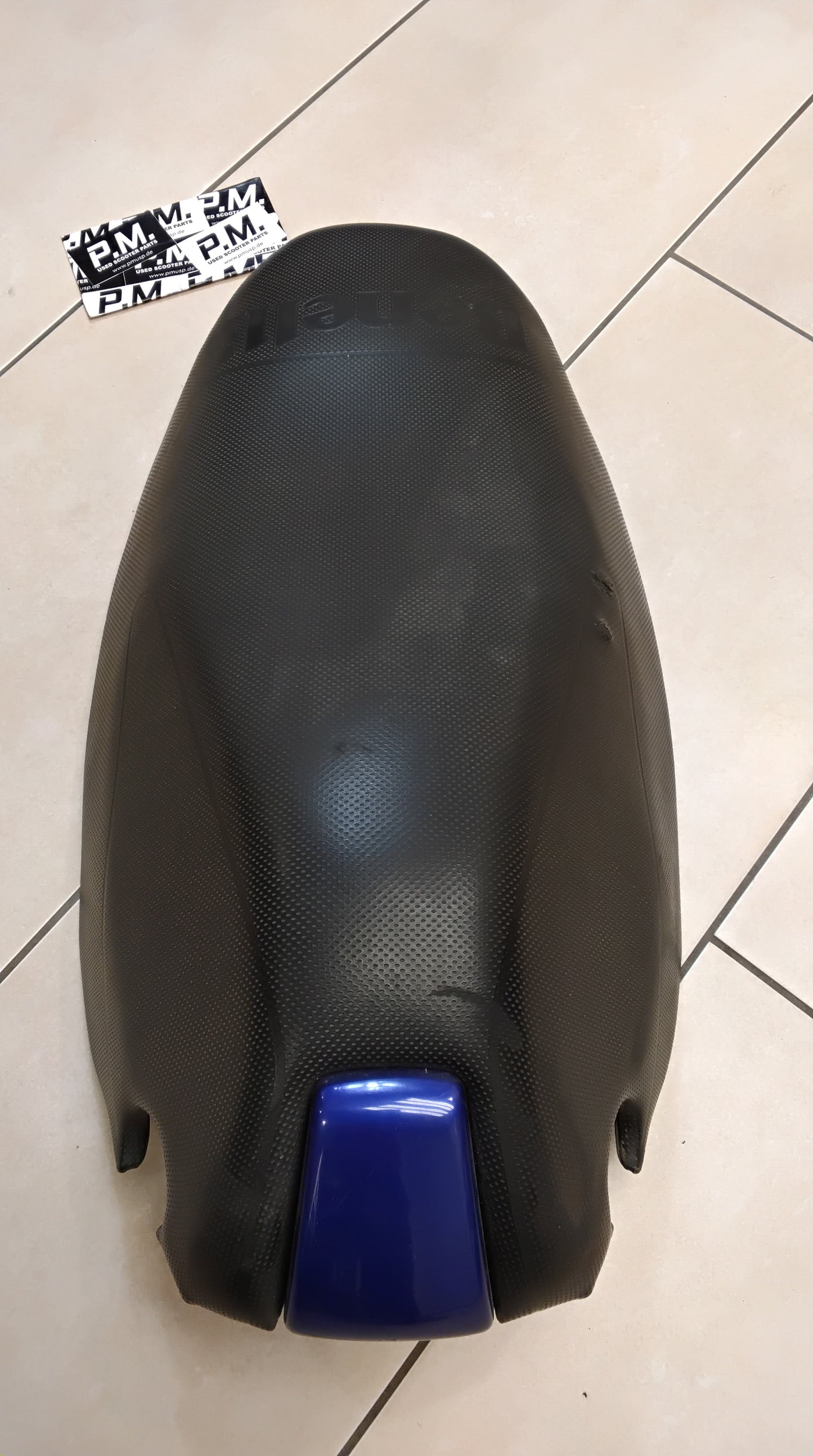 Benelli K2 Sitzbank