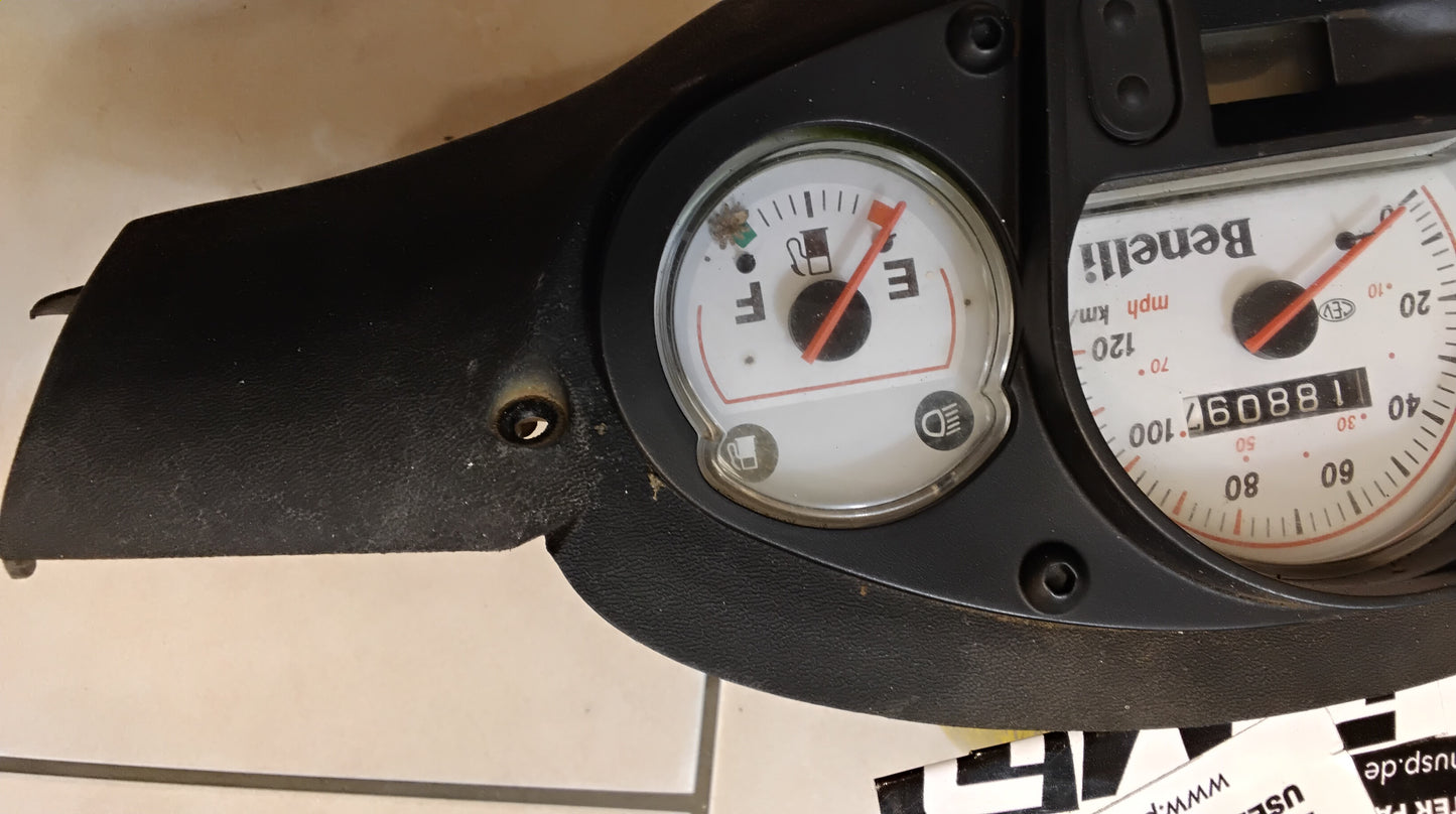Benelli K2 Benelli 491 Tacho LC Tacho Lenkradverkleidung