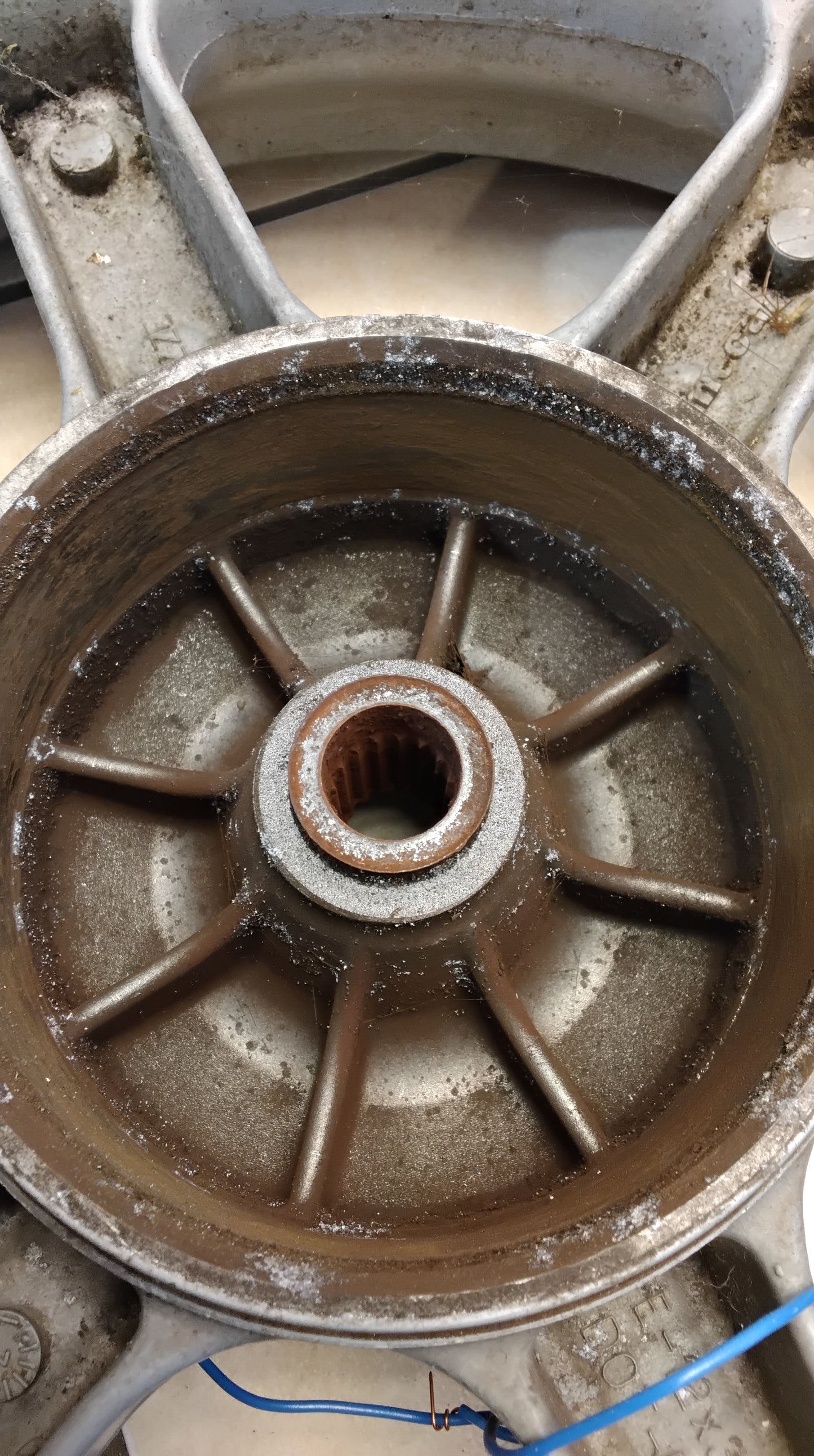 Felge hinten Trommelbremse Minarelli 12 Zoll Benelli 491 Benelli K2 Hinterrad Trommelbremse Hinterrad