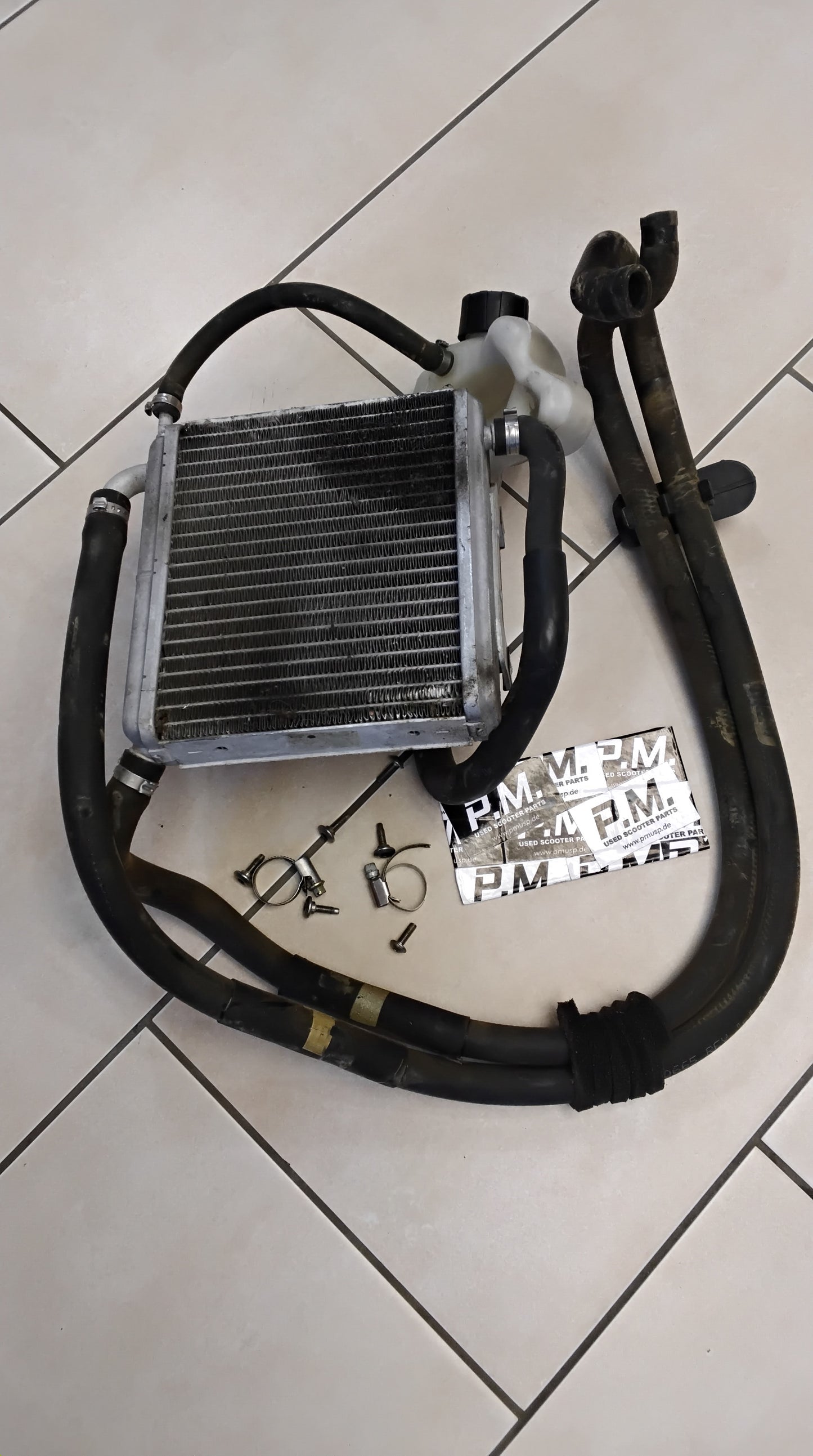 Aprilia sr 50 Factory Piaggio Kühler mit Schläuche Ausgleichsbehälter komplett