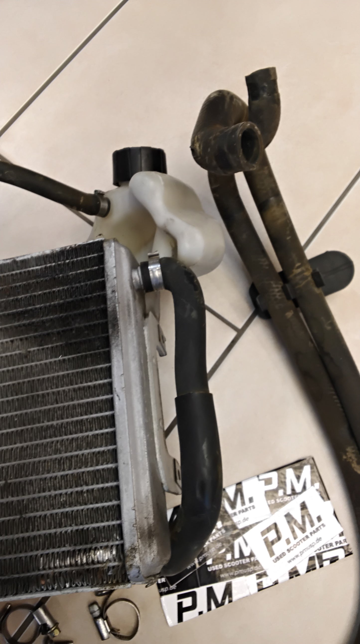 Aprilia sr 50 Factory Piaggio Kühler mit Schläuche Ausgleichsbehälter komplett
