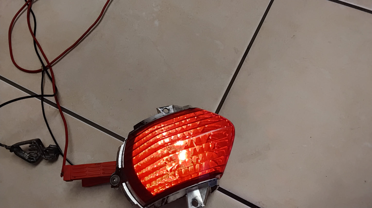 Aprilia SR 50 Factory Rücklicht top Zustand