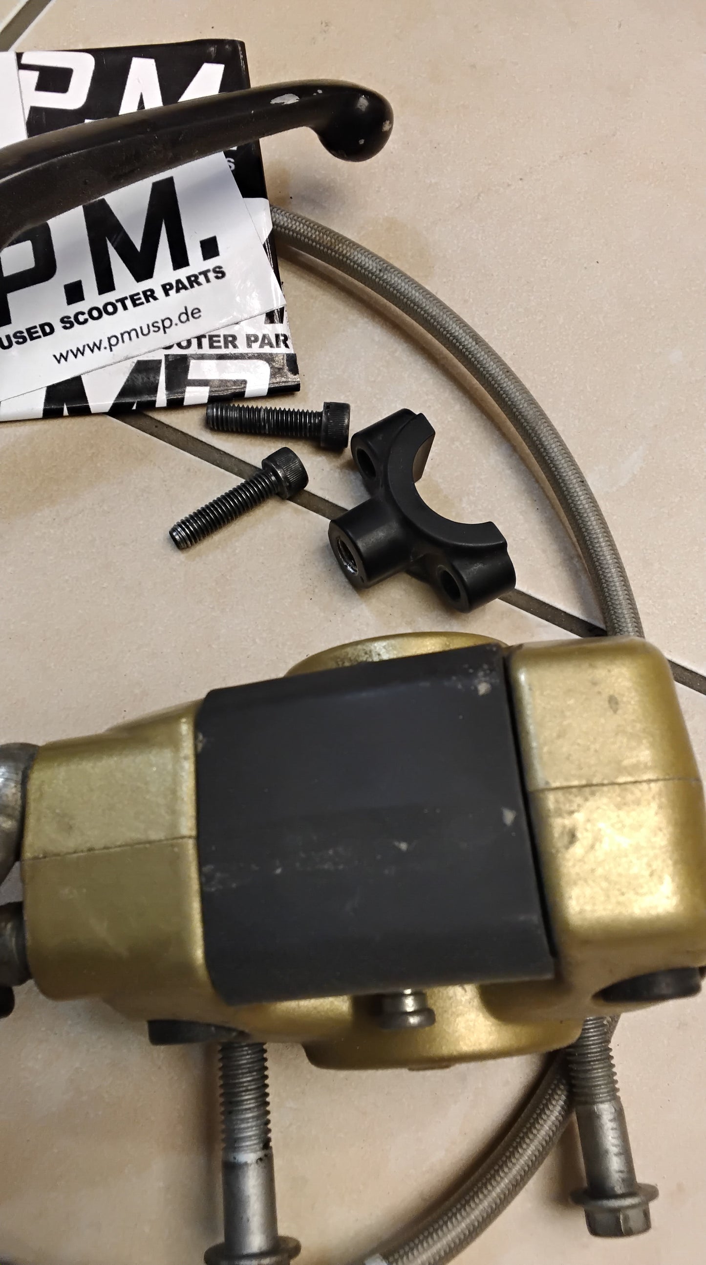 Aprilia sr 50 Factory Bremse vorne komplett Bremsgriffe Bremspumpe Bremsleitung Bremszange