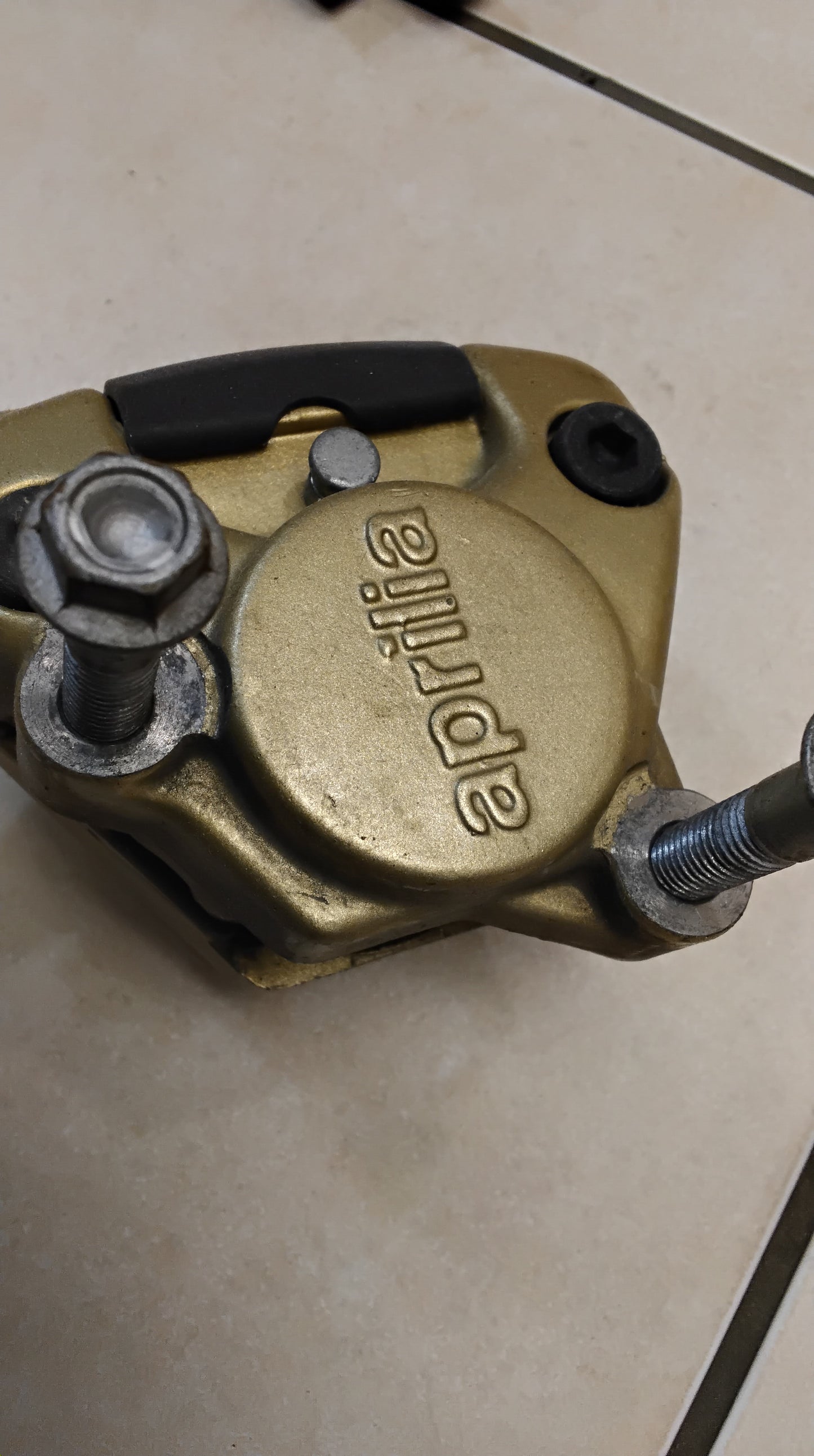 Aprilia sr 50 Factory Bremse vorne komplett Bremsgriffe Bremspumpe Bremsleitung Bremszange