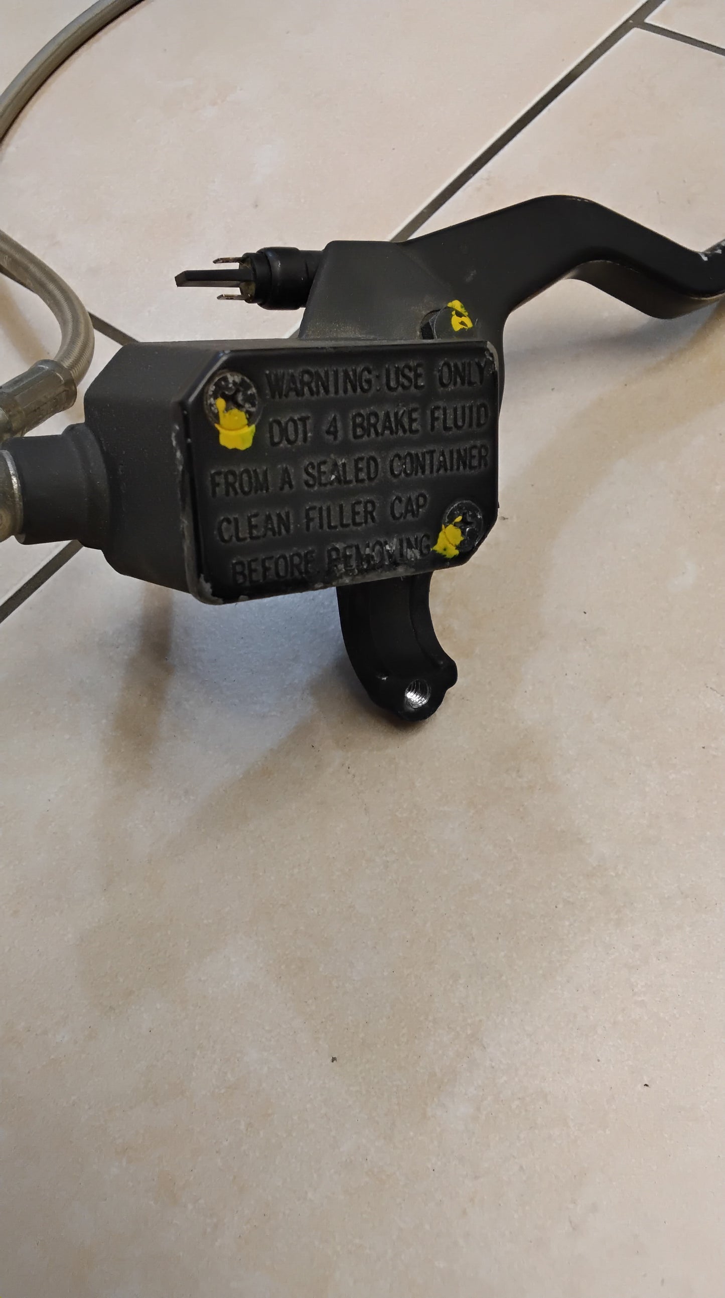 Aprilia sr 50 Factory Bremse vorne komplett Bremsgriffe Bremspumpe Bremsleitung Bremszange