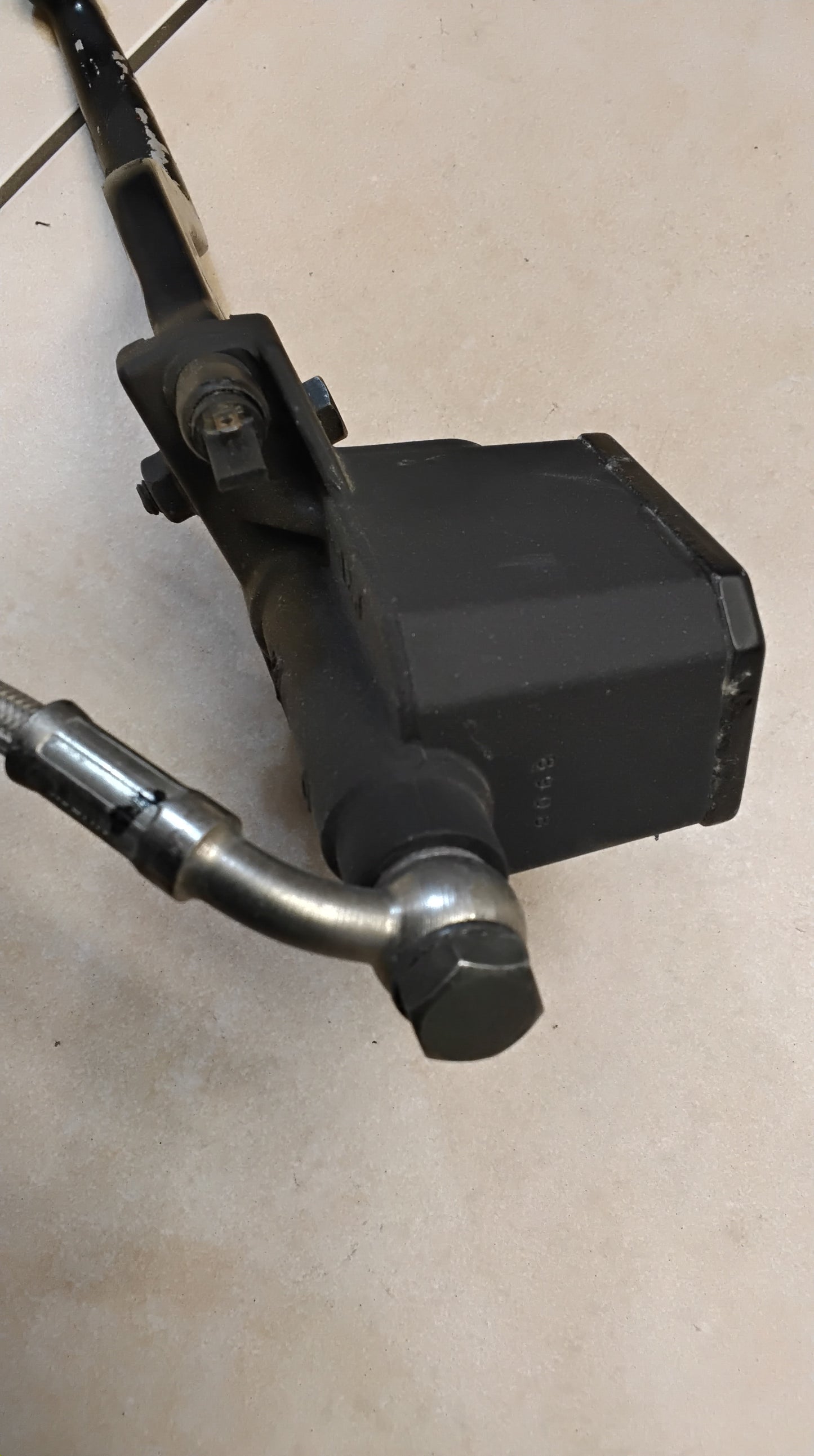 Aprilia sr 50 Factory Bremse vorne komplett Bremsgriffe Bremspumpe Bremsleitung Bremszange