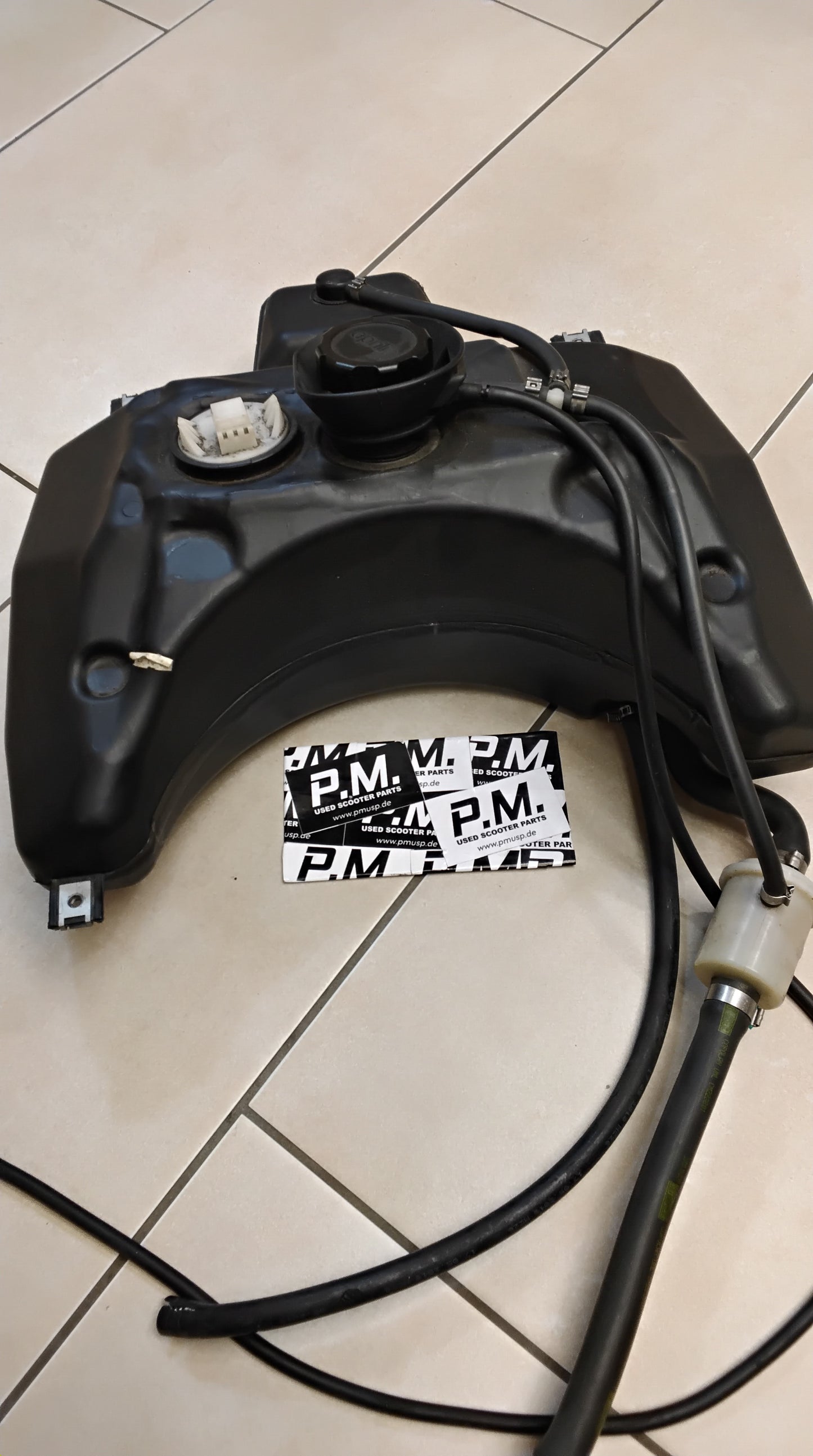 Aprilia sr 50 Factory Piaggio Di-Tech Benzintank Tank Original