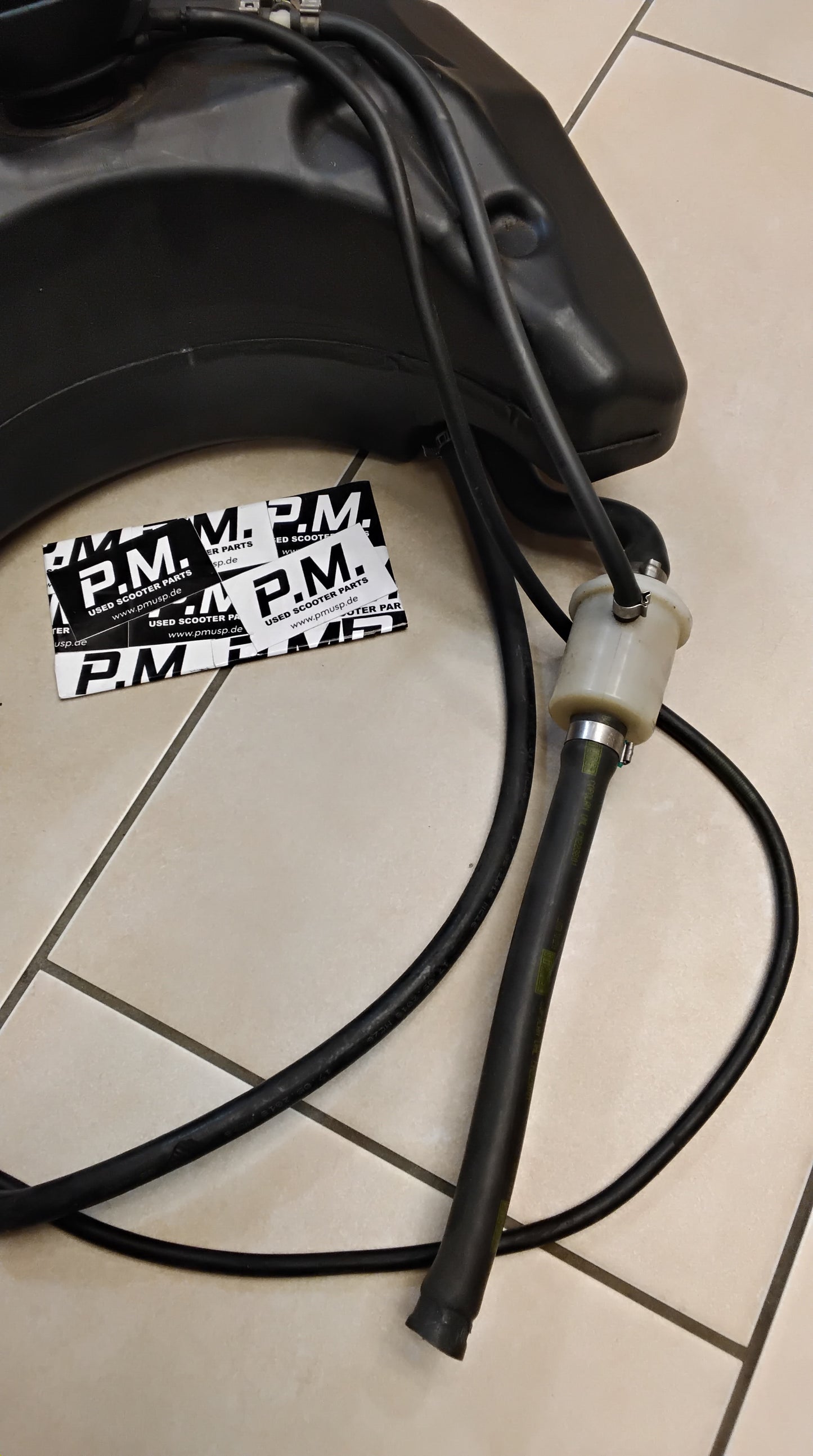 Aprilia sr 50 Factory Piaggio Di-Tech Benzintank Tank Original