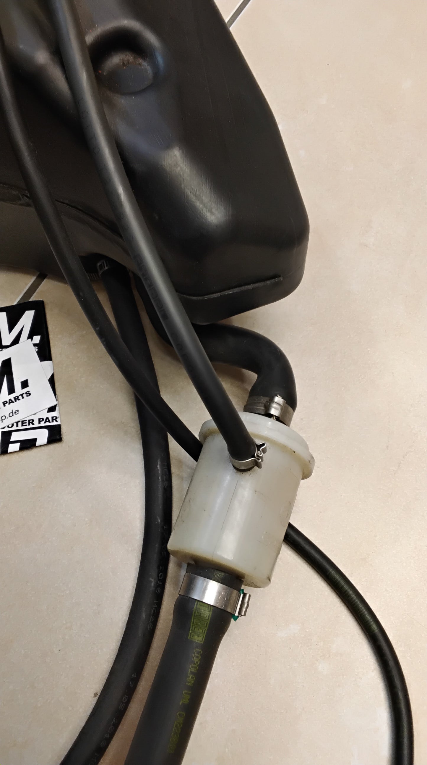 Aprilia sr 50 Factory Piaggio Di-Tech Benzintank Tank Original