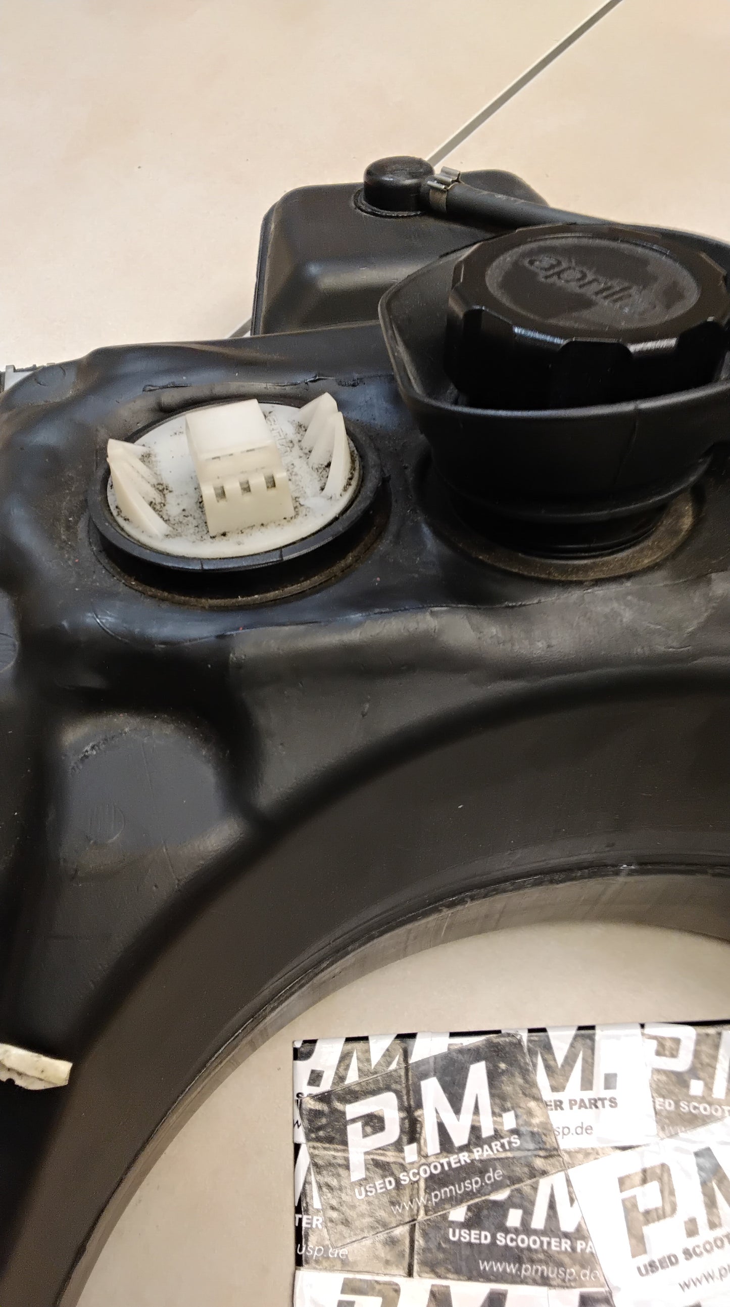 Aprilia sr 50 Factory Piaggio Di-Tech Benzintank Tank Original