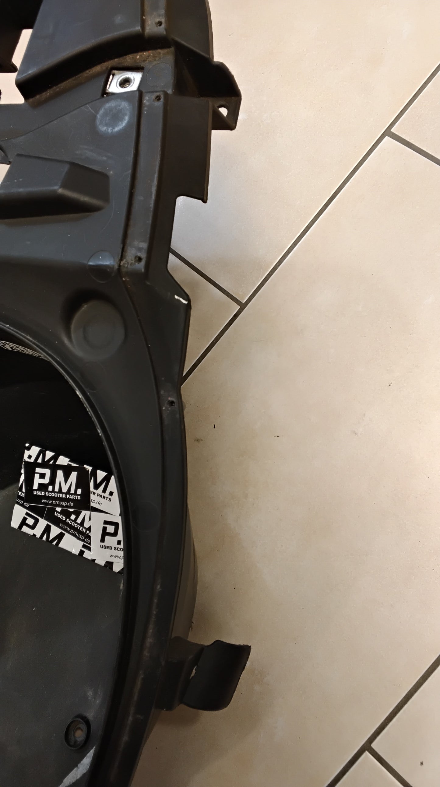 Aprilia sr 50 Factory Helmfach