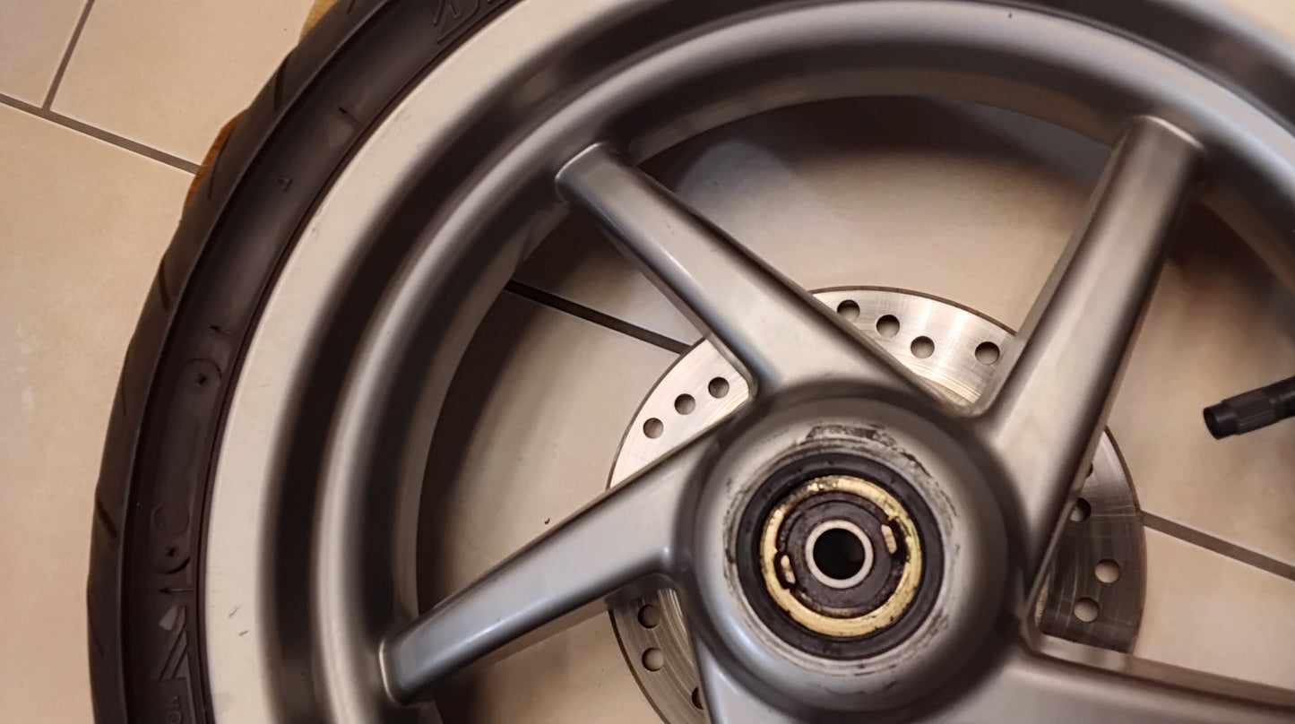 Aprilia sr 50 Factory Piaggio Di-Tech Felge vorne