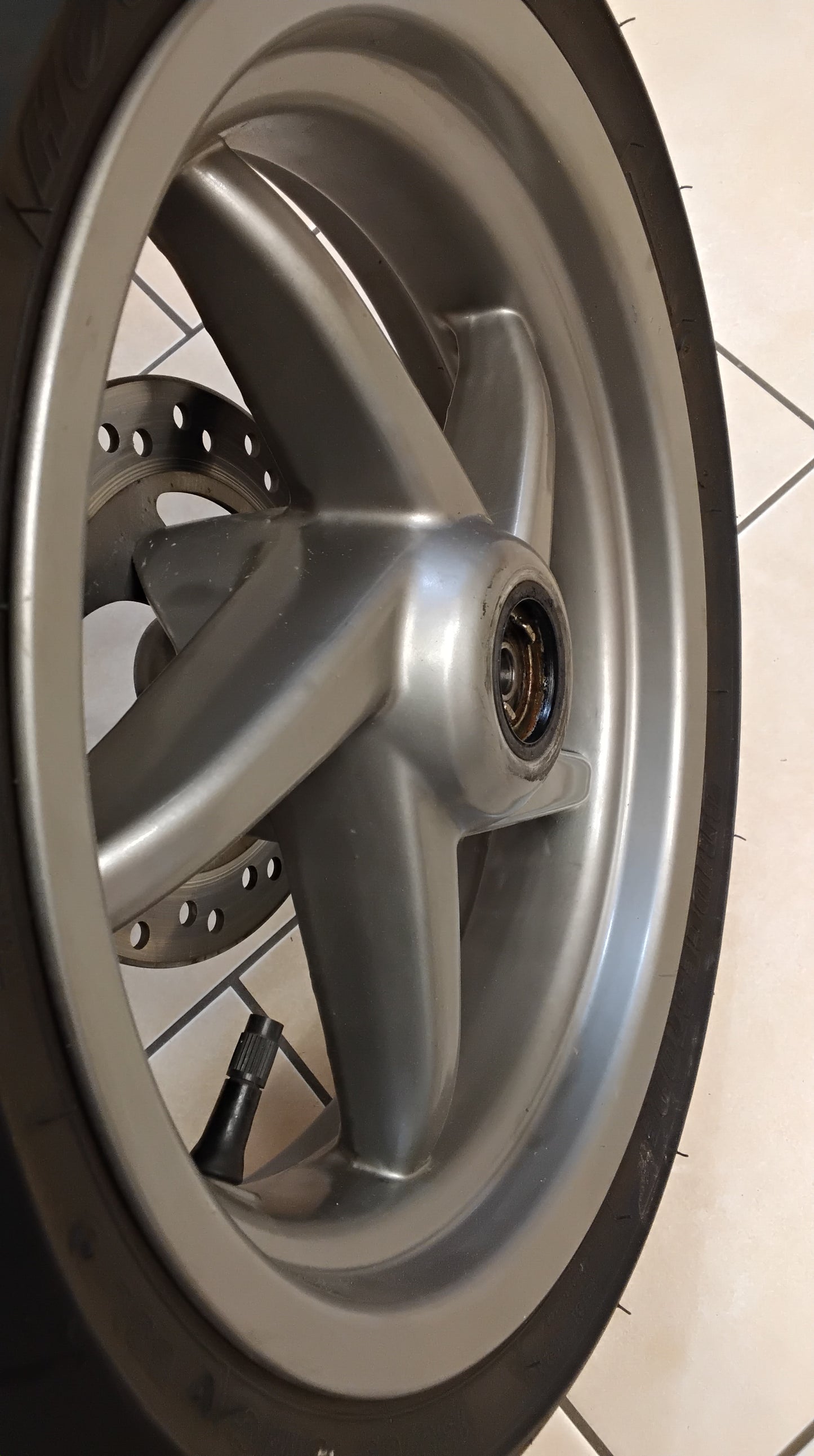 Aprilia sr 50 Factory Piaggio Di-Tech Felge vorne