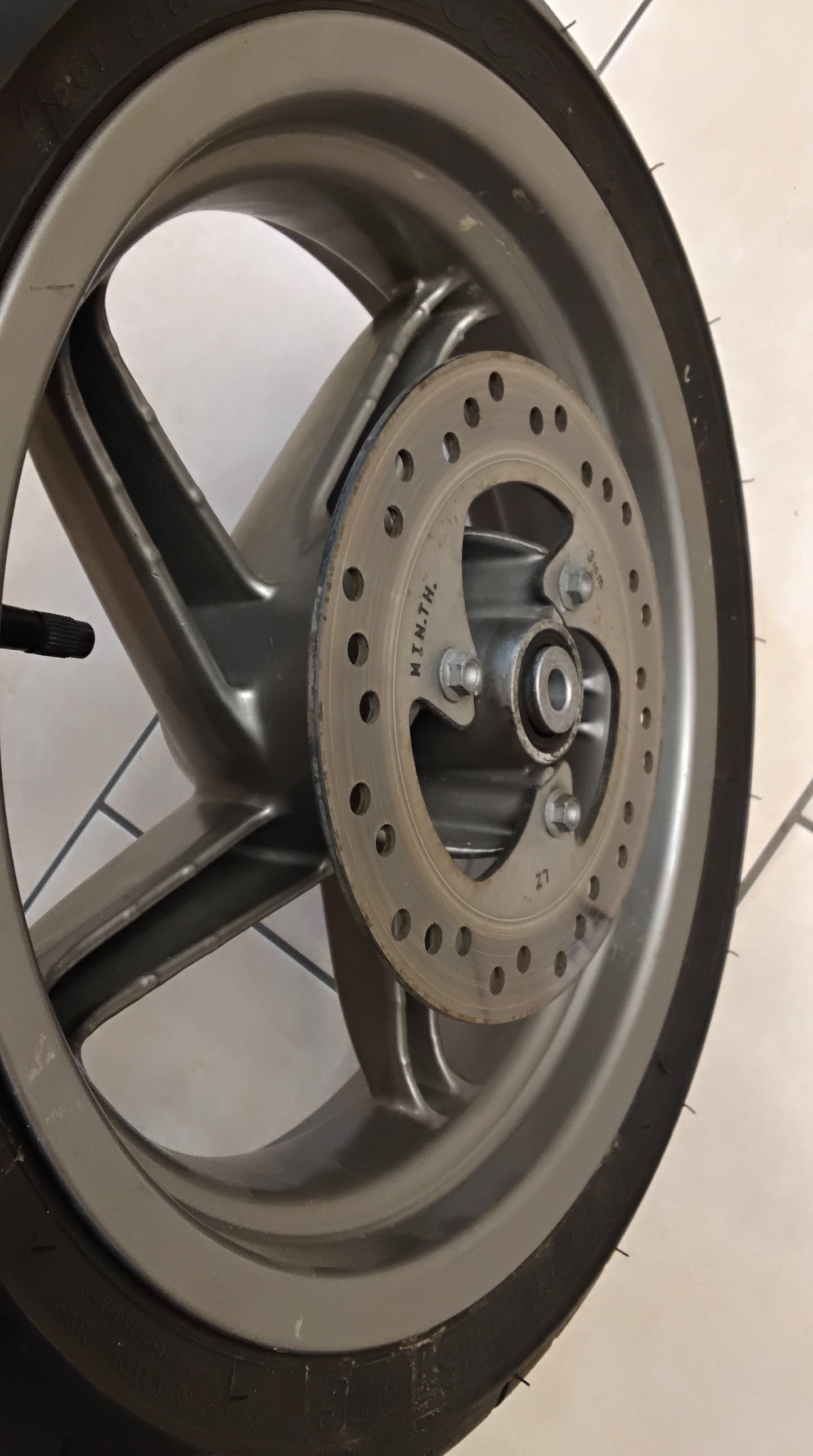 Aprilia sr 50 Factory Piaggio Di-Tech Felge vorne