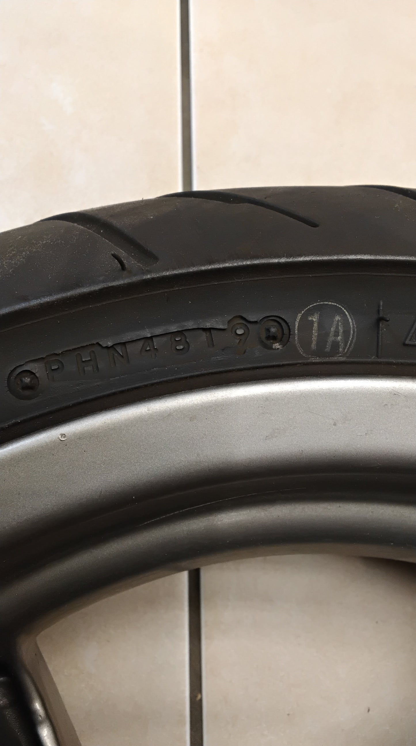 Aprilia sr 50 Factory Piaggio Di-Tech Felge vorne