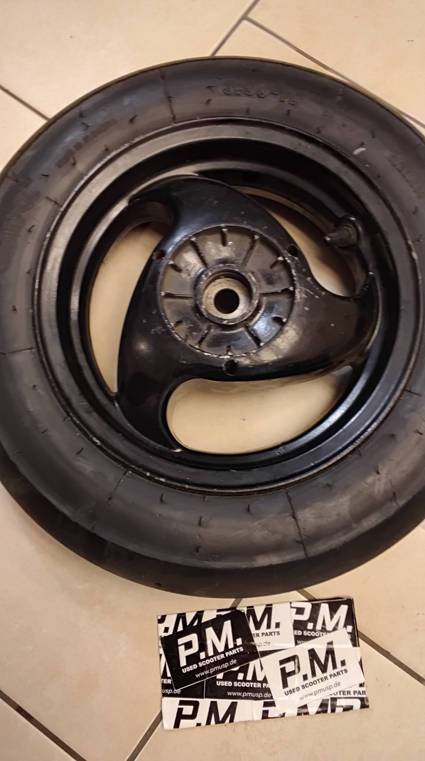 Piaggio TPH 125  Hinterrad Felge hinten Slick Reifen 10 Zoll