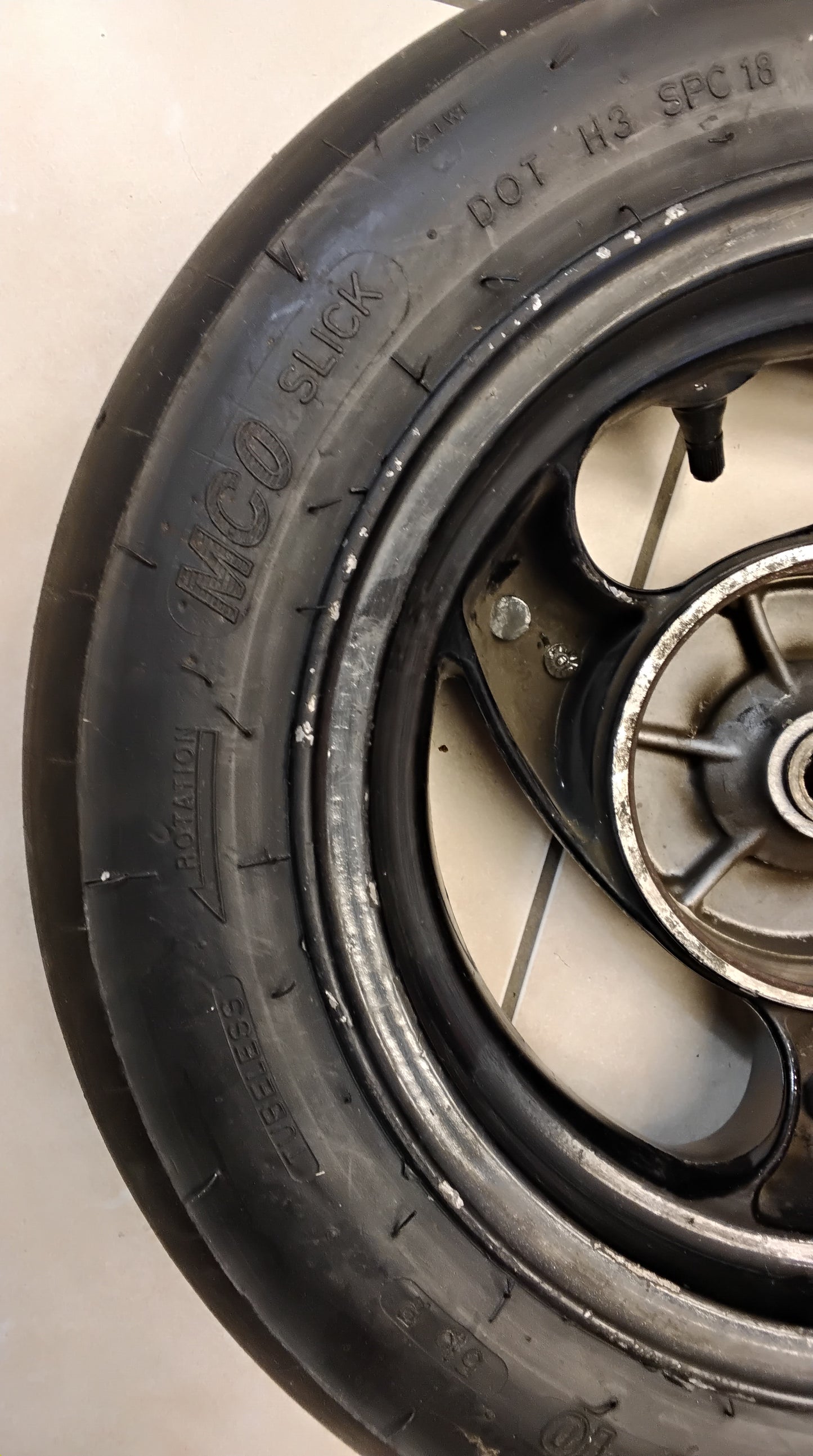 Piaggio TPH 125  Hinterrad Felge hinten Slick Reifen 10 Zoll