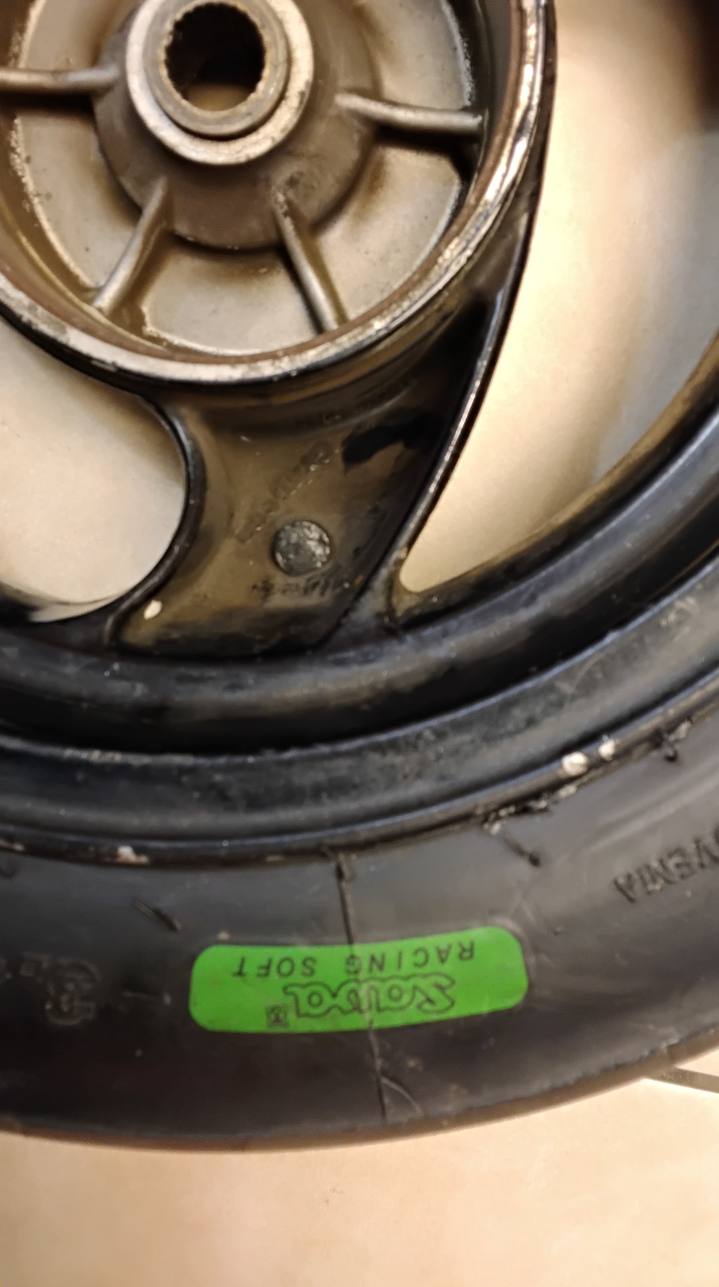 Piaggio TPH 125  Hinterrad Felge hinten Slick Reifen 10 Zoll
