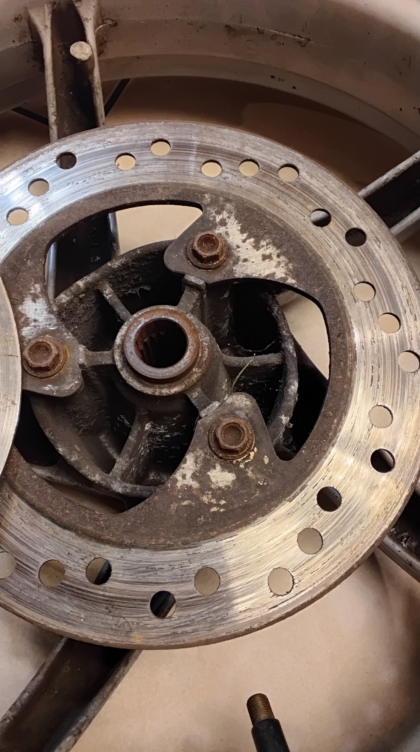 Felge hinten Minarelli Aprilia sr 50 Scheibenbremse