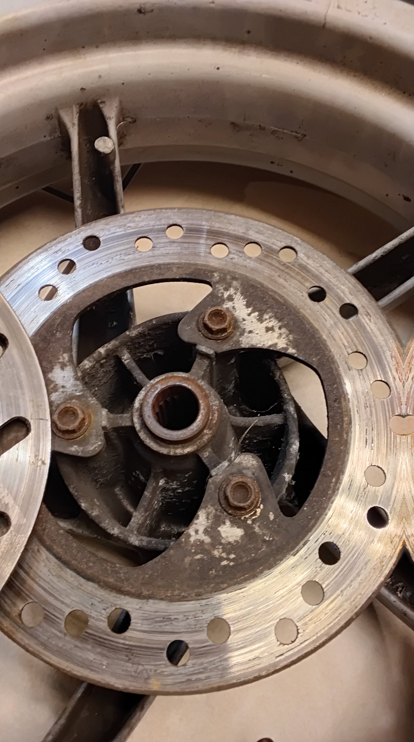 Felge hinten Minarelli Aprilia sr 50 Scheibenbremse