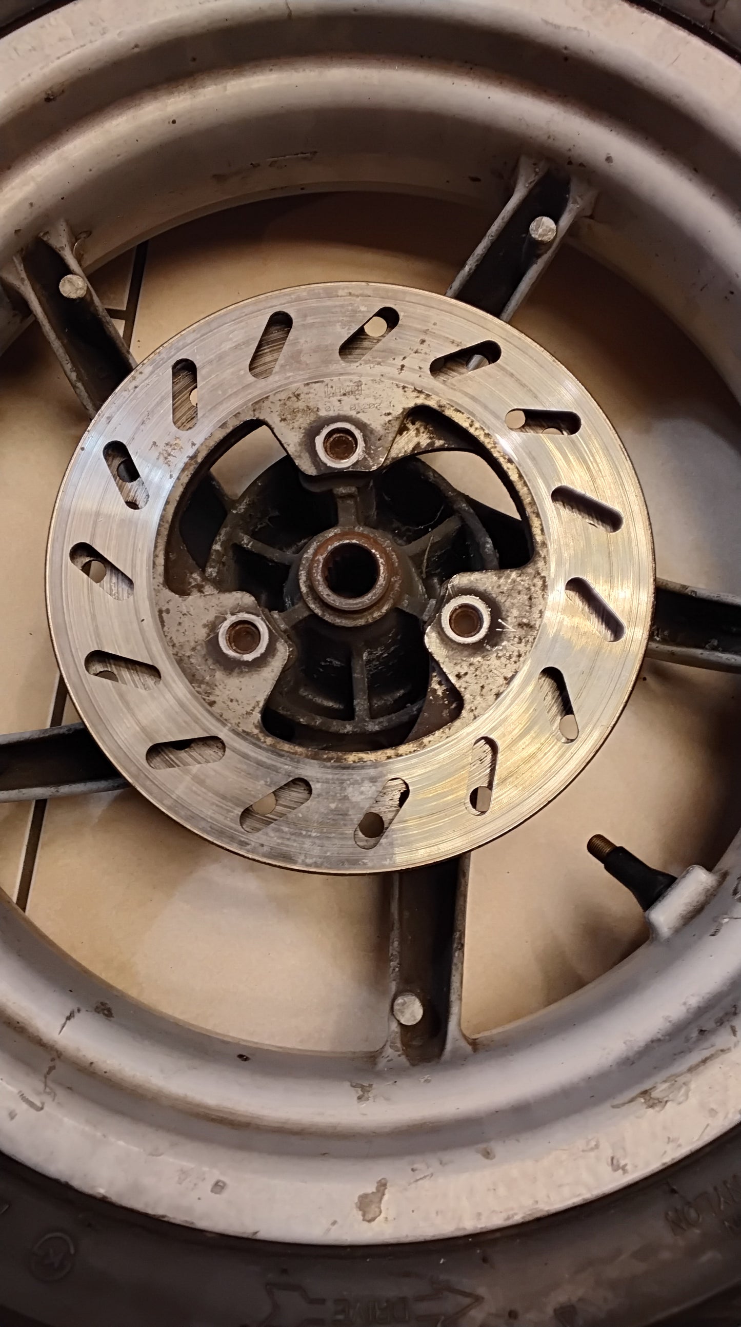 Felge hinten Minarelli Aprilia sr 50 Scheibenbremse