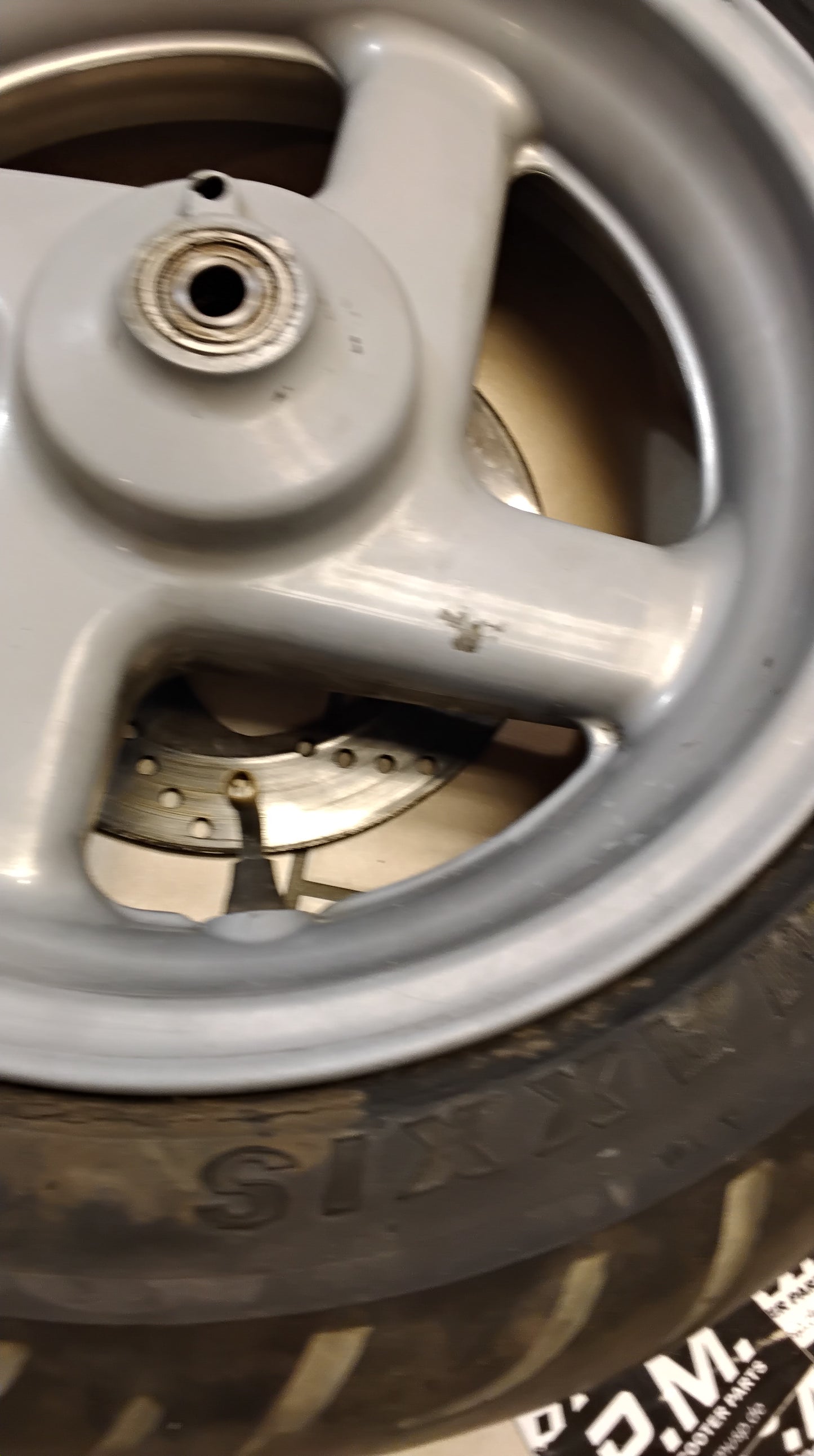 Malaguti F15 Firefox Felge mit Bremsscheibe original Vorderrad