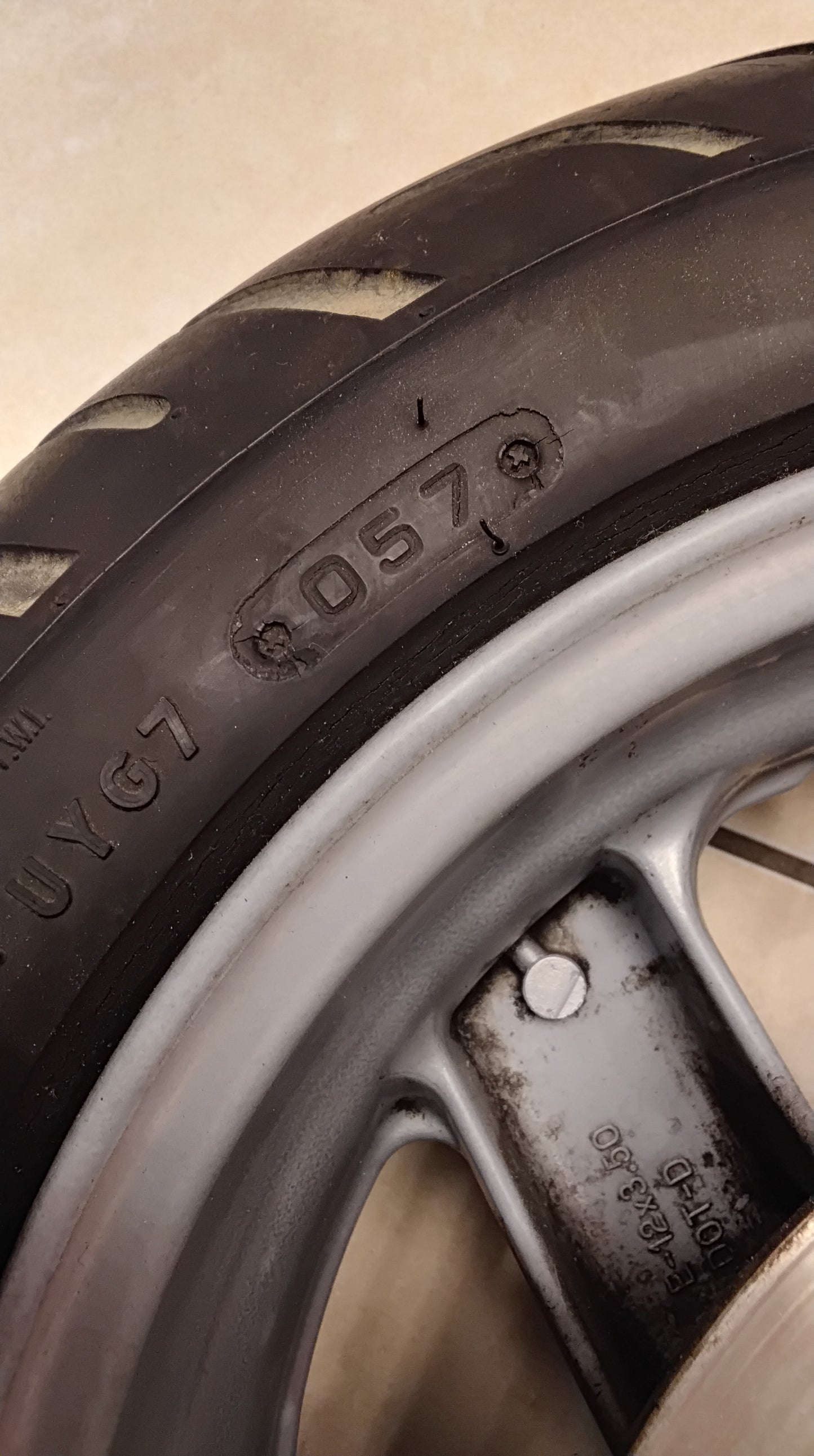 Malaguti F15 Firefox Felge mit Bremsscheibe original Vorderrad