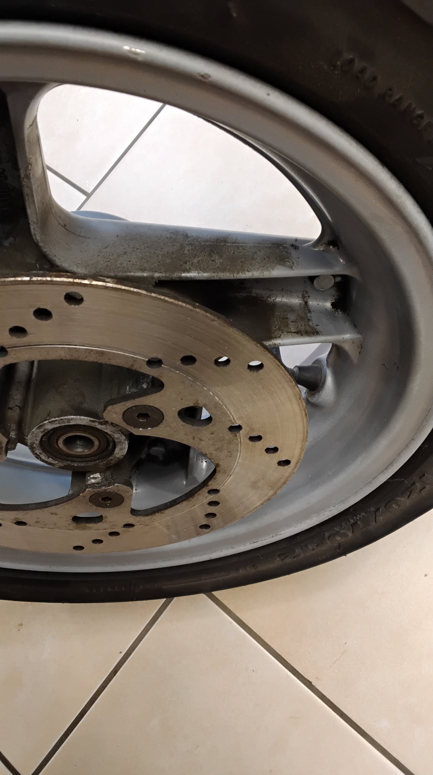 Malaguti F15 Firefox Felge mit Bremsscheibe original Vorderrad