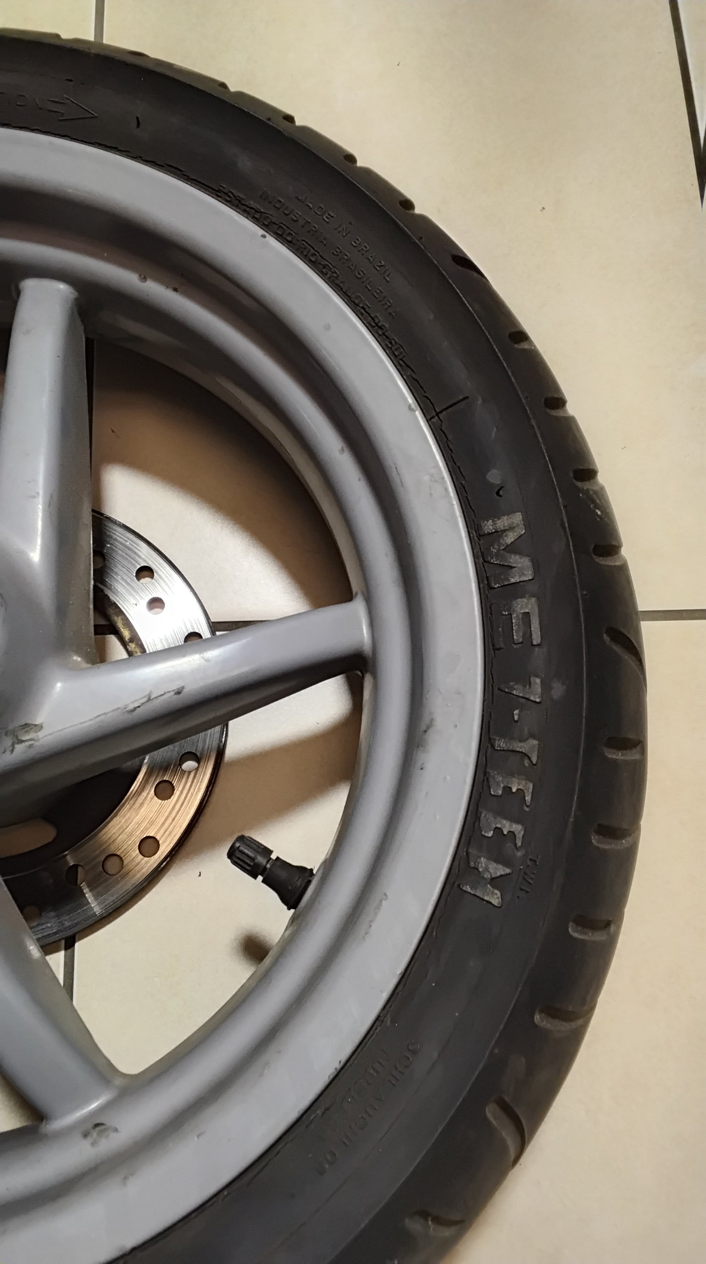 Aprilia sr 50 Felge vorne mit Bremsscheibe