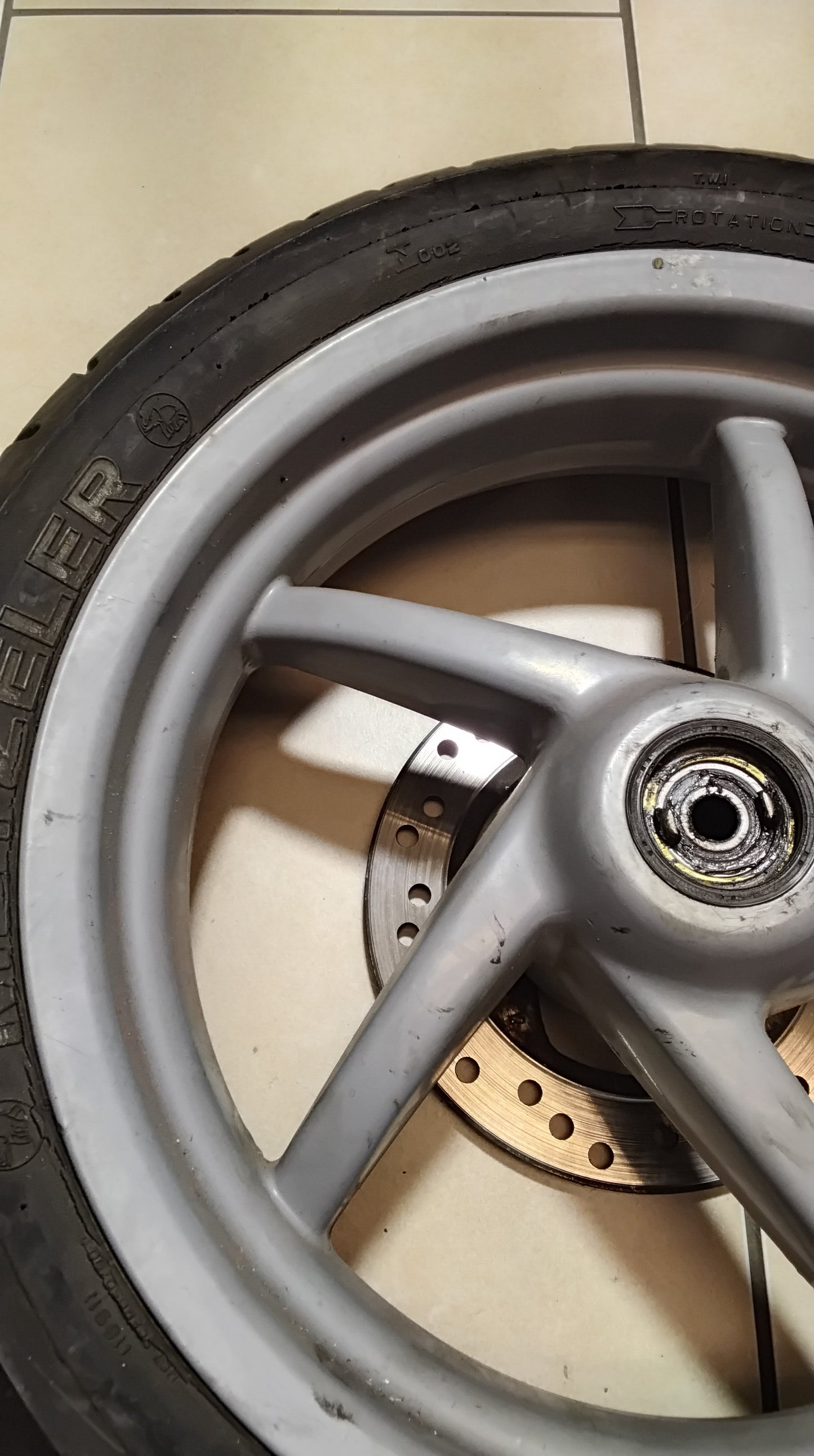 Aprilia sr 50 Felge vorne mit Bremsscheibe