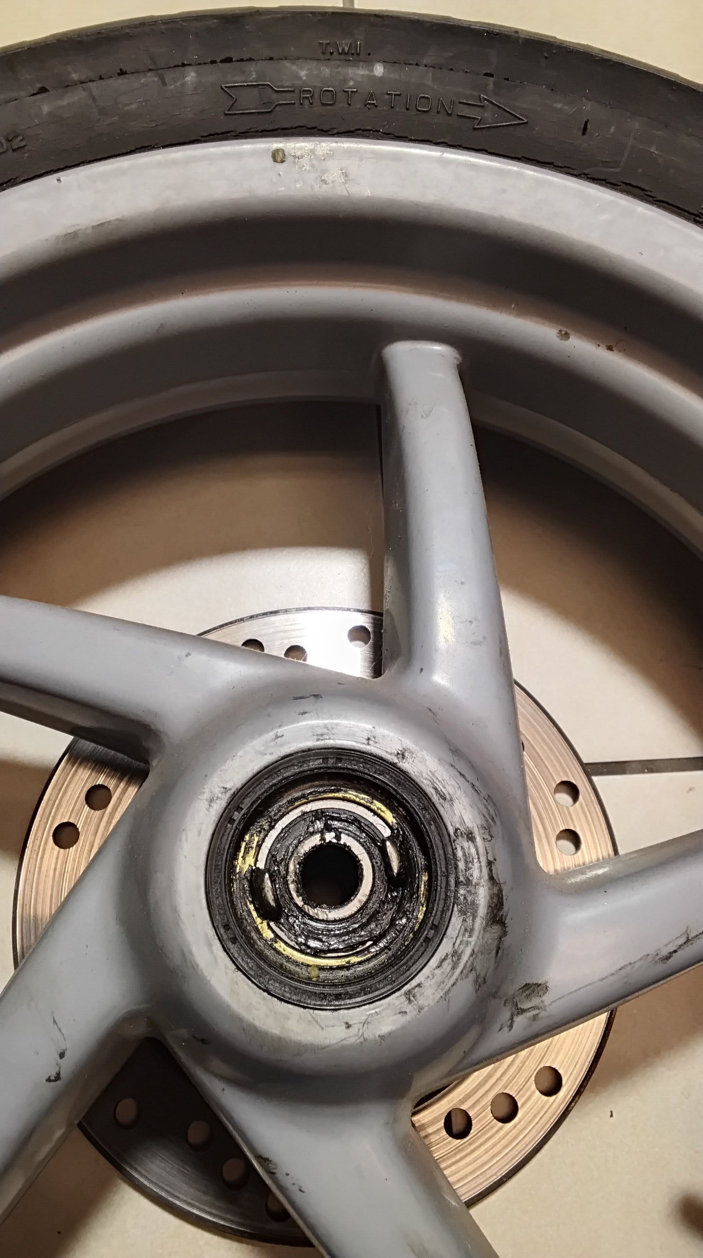 Aprilia sr 50 Felge vorne mit Bremsscheibe