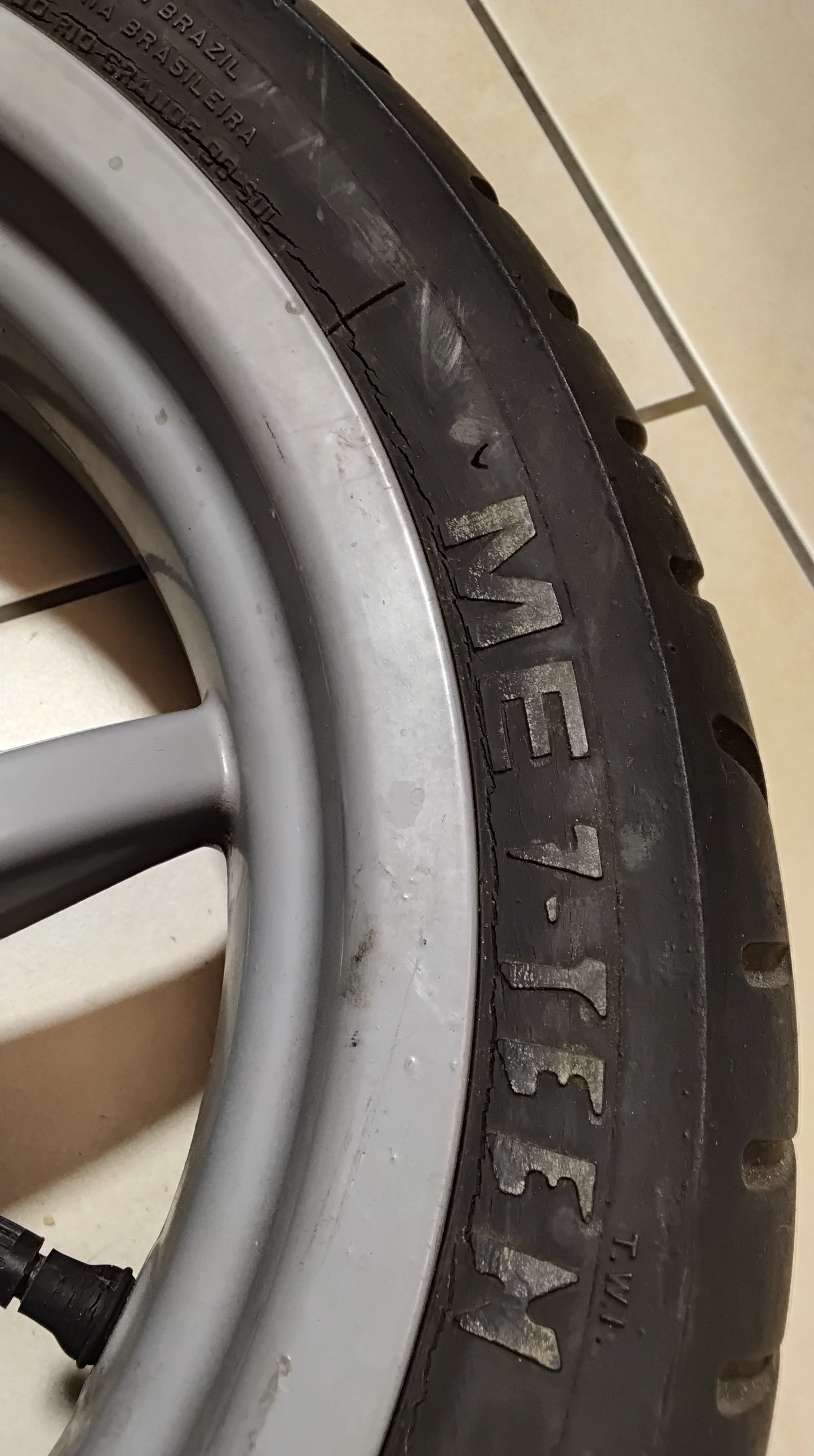 Aprilia sr 50 Felge vorne mit Bremsscheibe