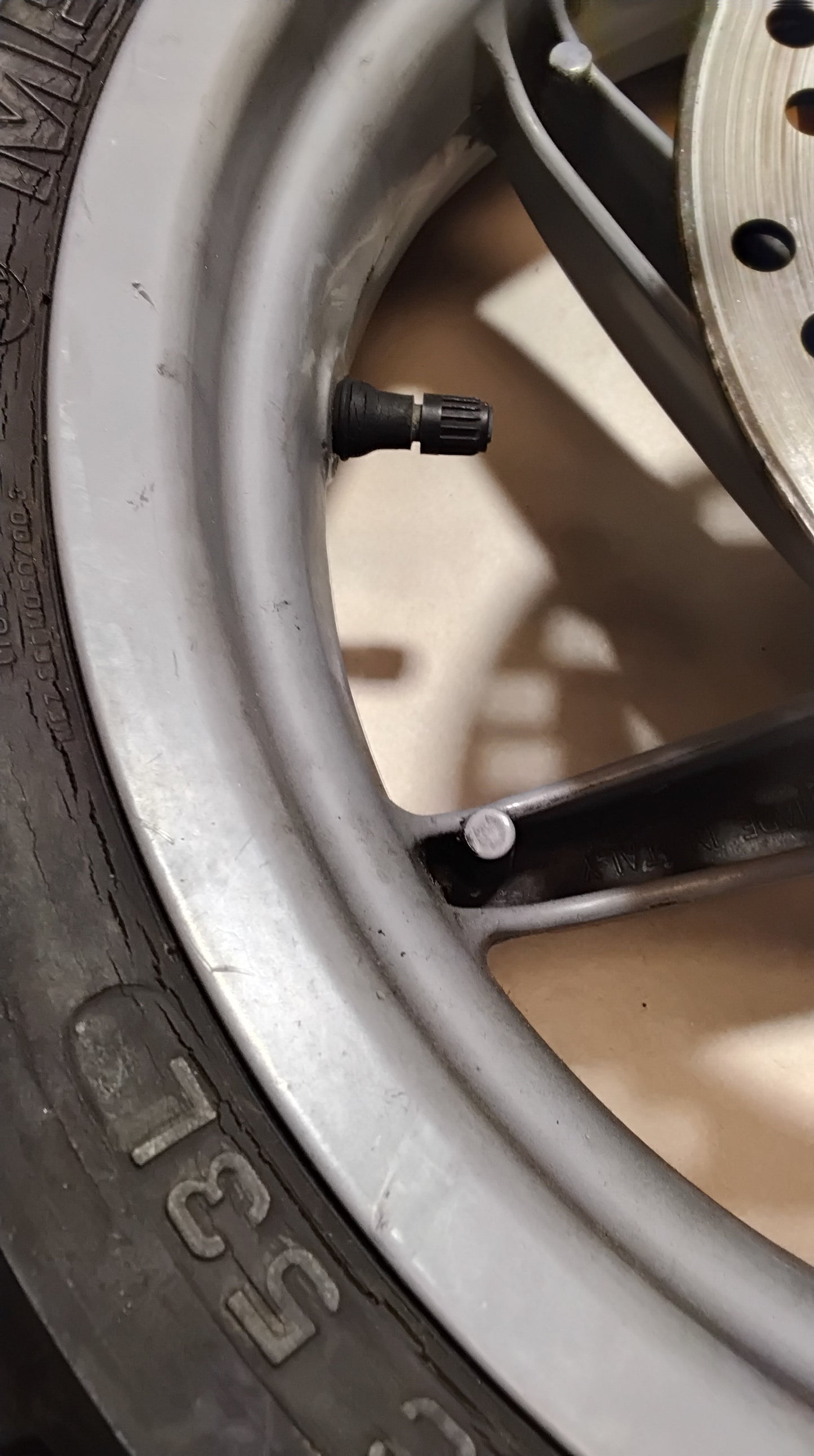 Aprilia sr 50 Felge vorne mit Bremsscheibe