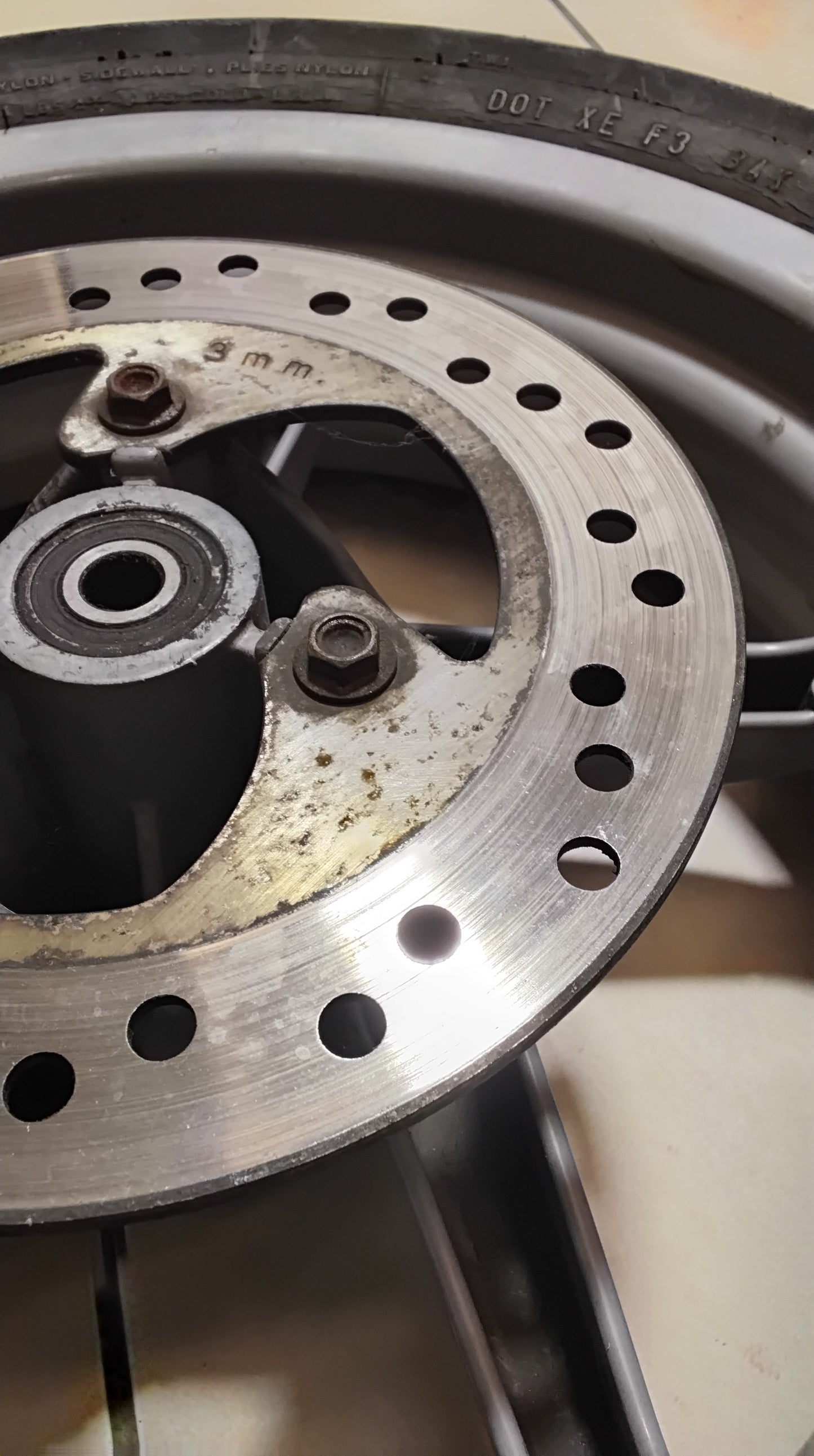 Aprilia sr 50 Felge vorne mit Bremsscheibe