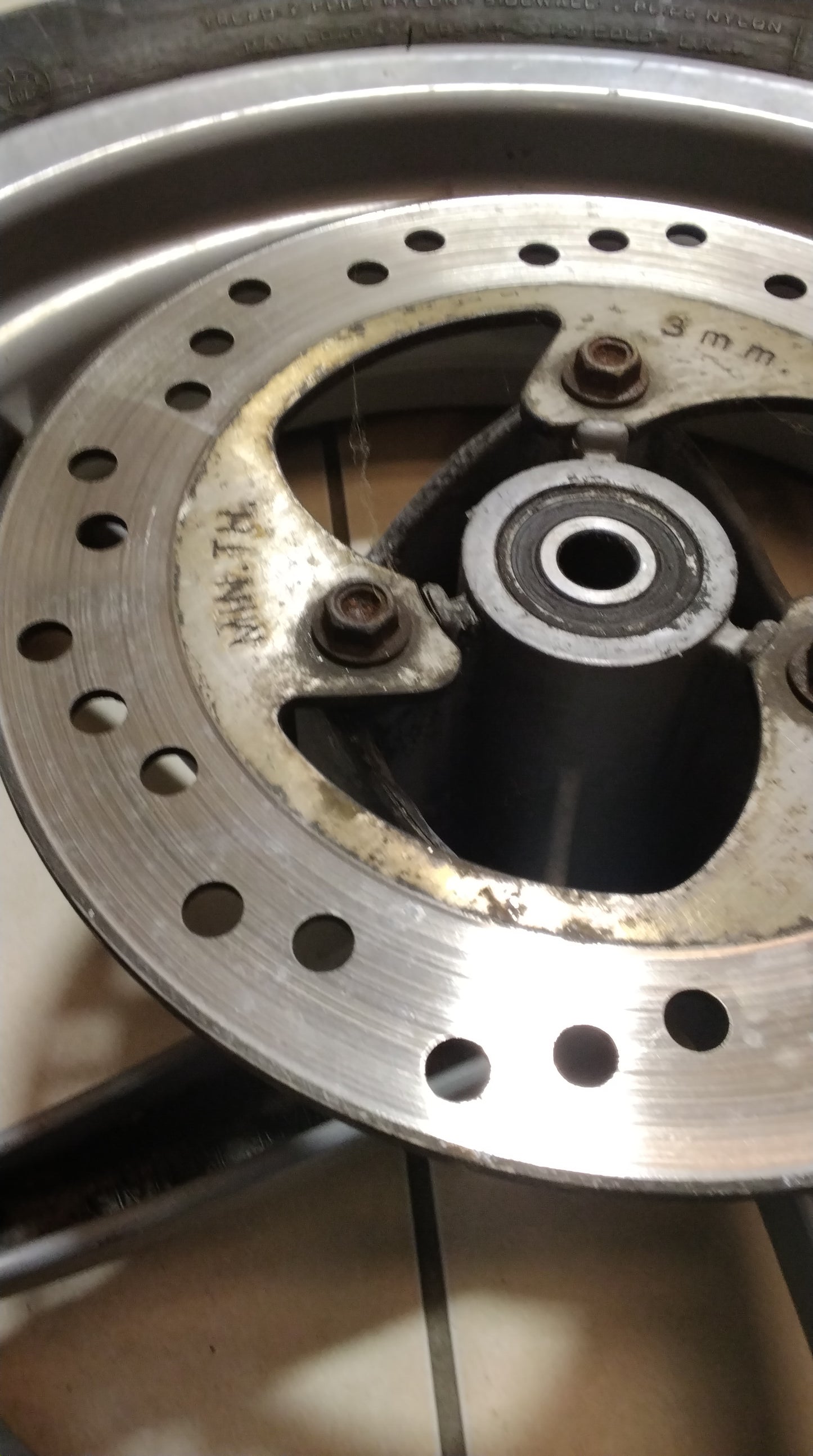 Aprilia sr 50 Felge vorne mit Bremsscheibe