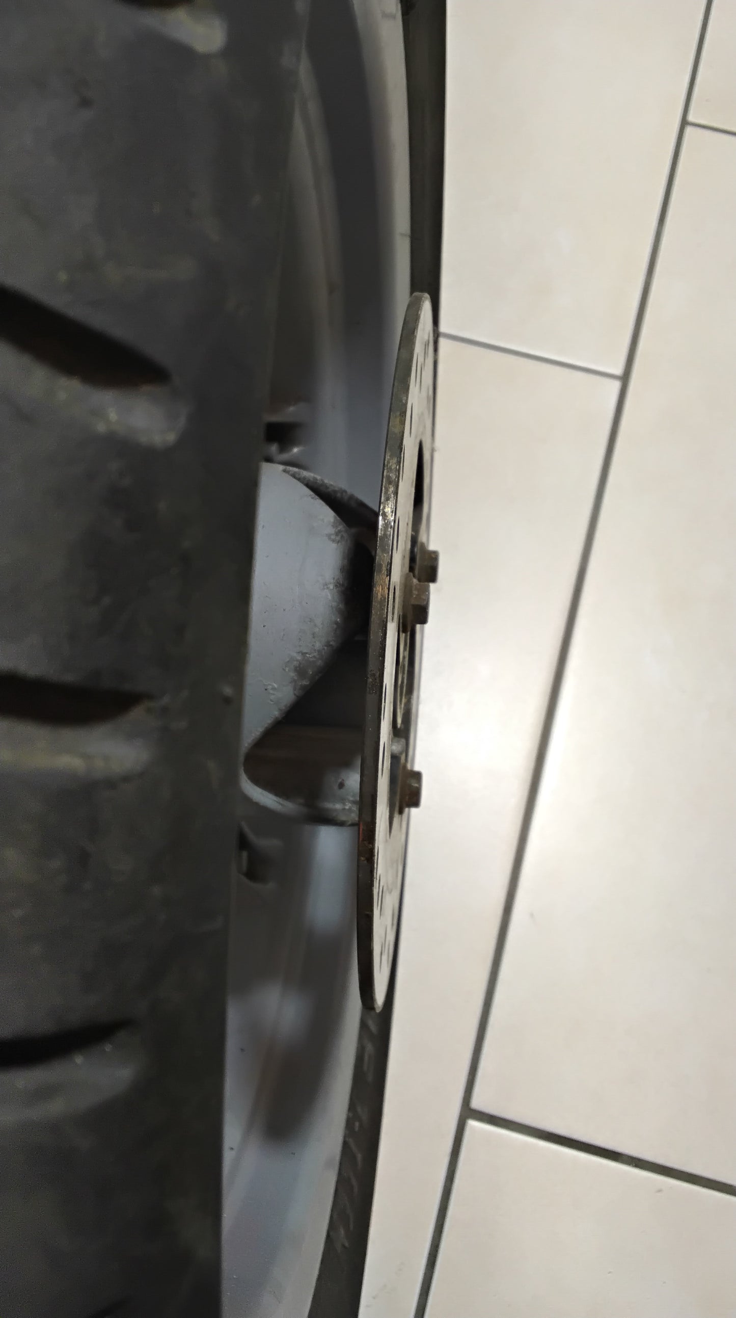 Aprilia sr 50 Felge vorne mit Bremsscheibe
