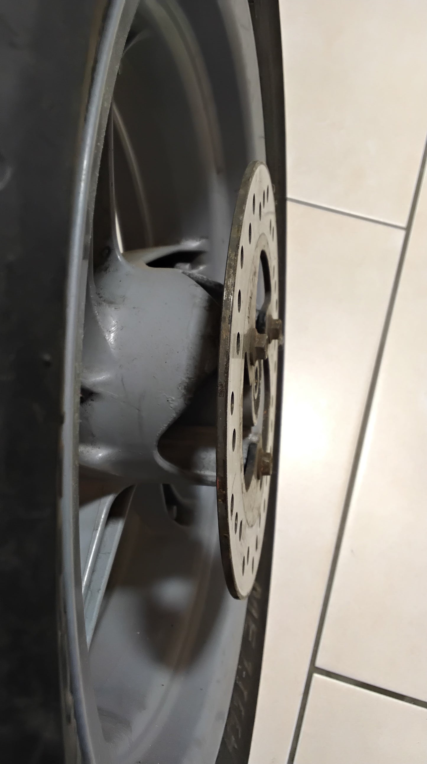 Aprilia sr 50 Felge vorne mit Bremsscheibe